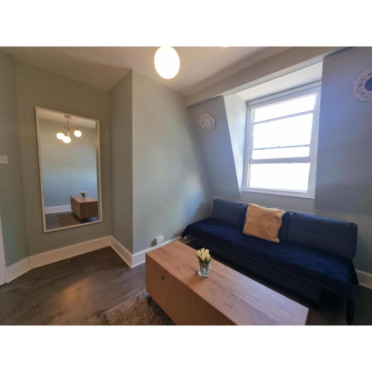 A7-top Flr 1 Bed Flat Near Elephant And Castle Apartment London