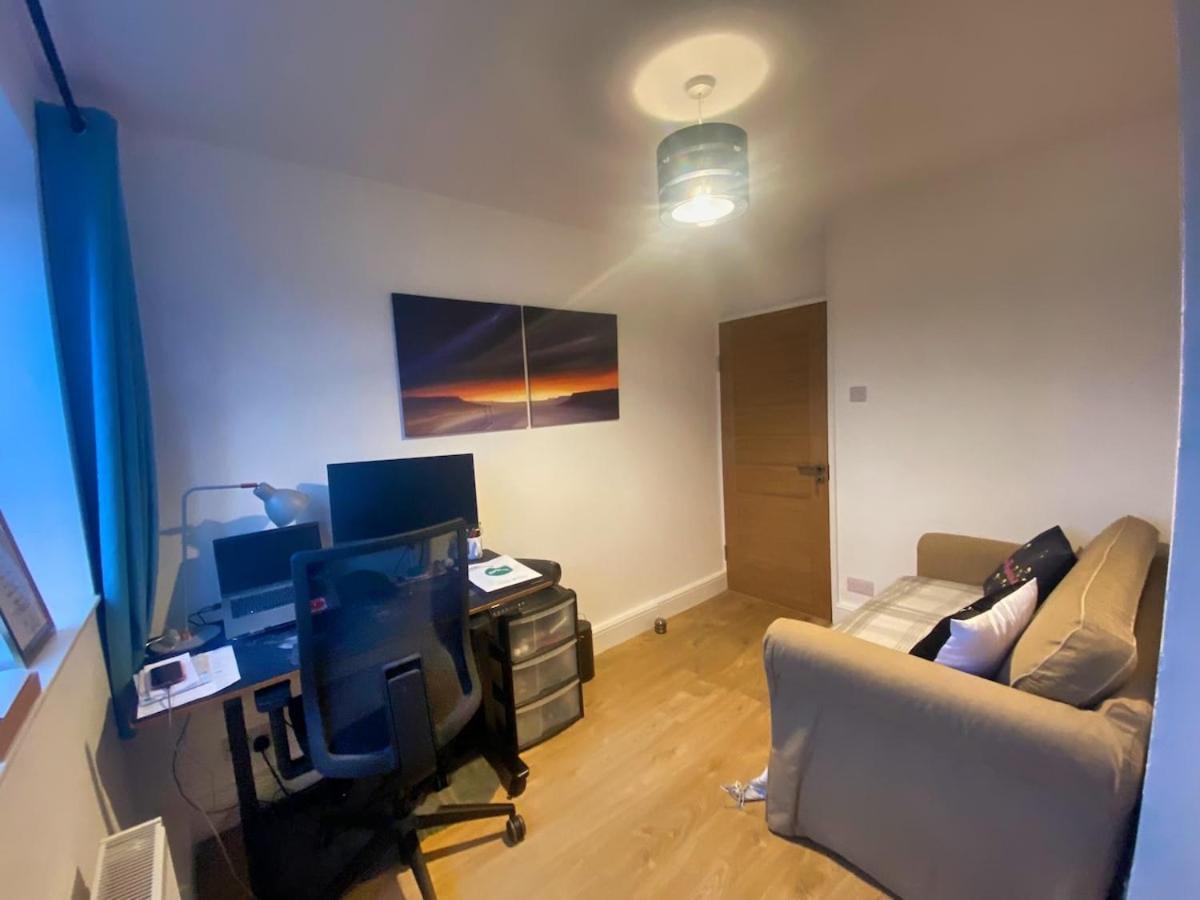 Apartment Contractor-friendly 3-bed London