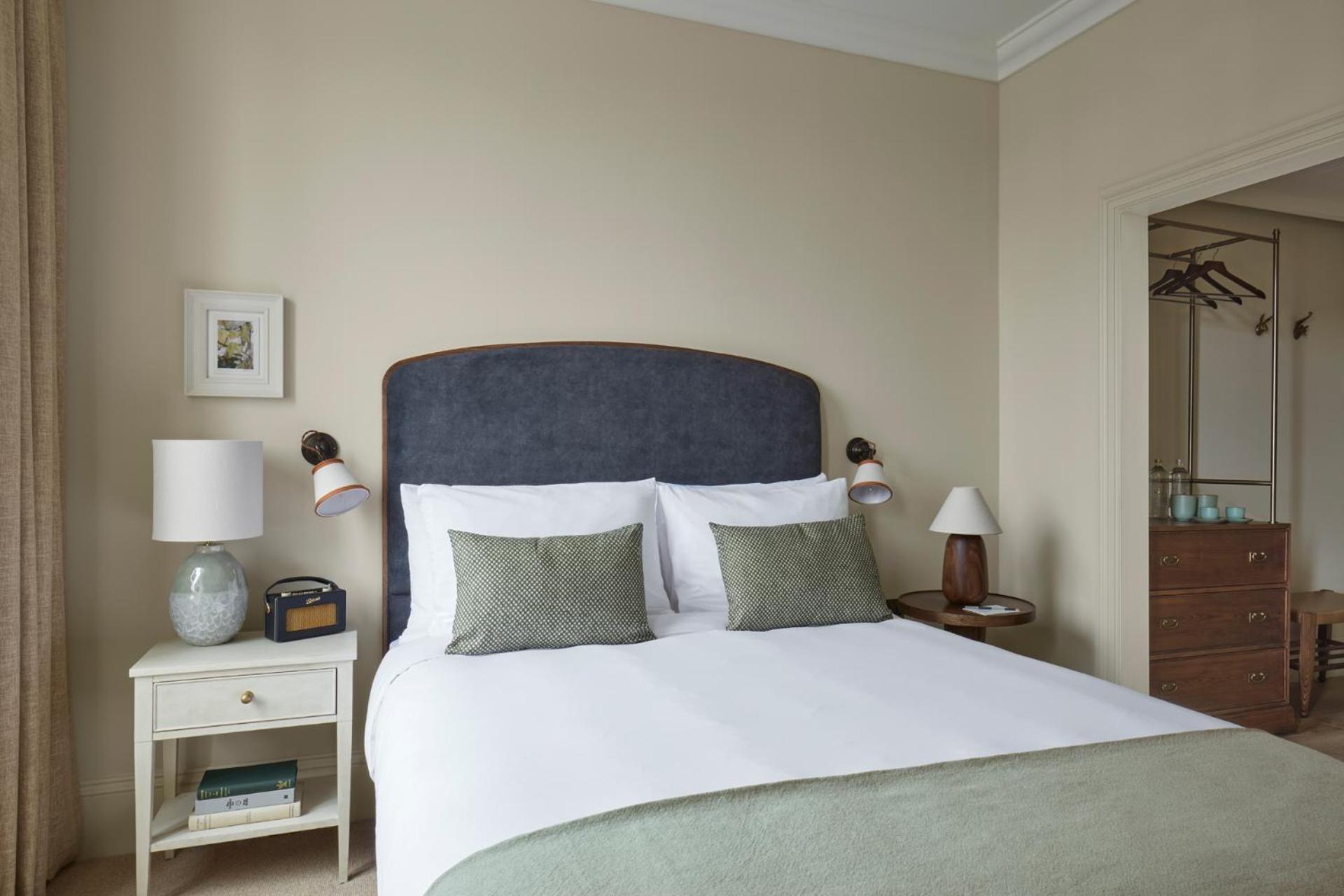 Miiro Templeton Garden 4* London