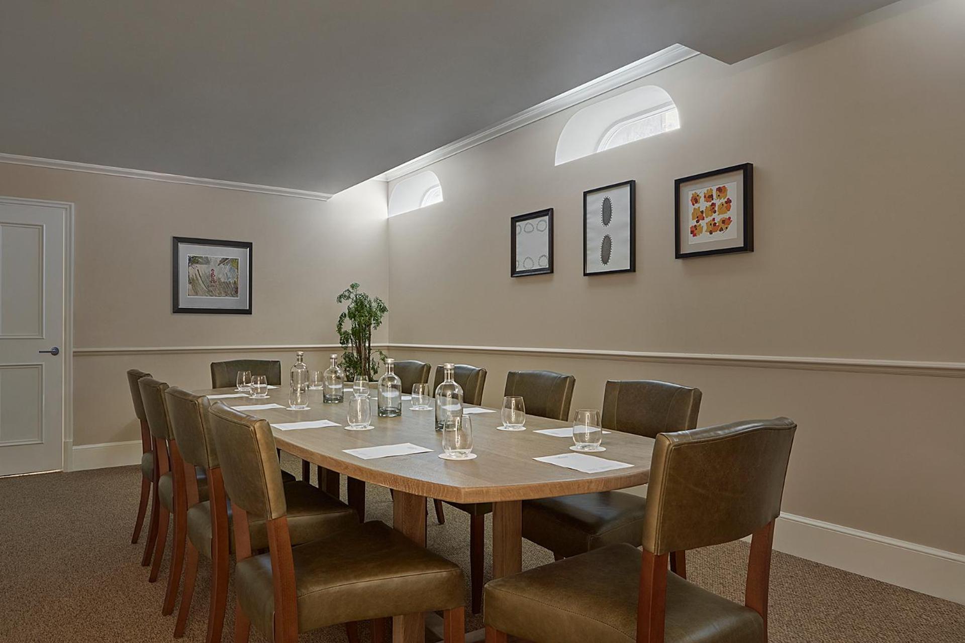 Miiro Templeton Garden 4* London
