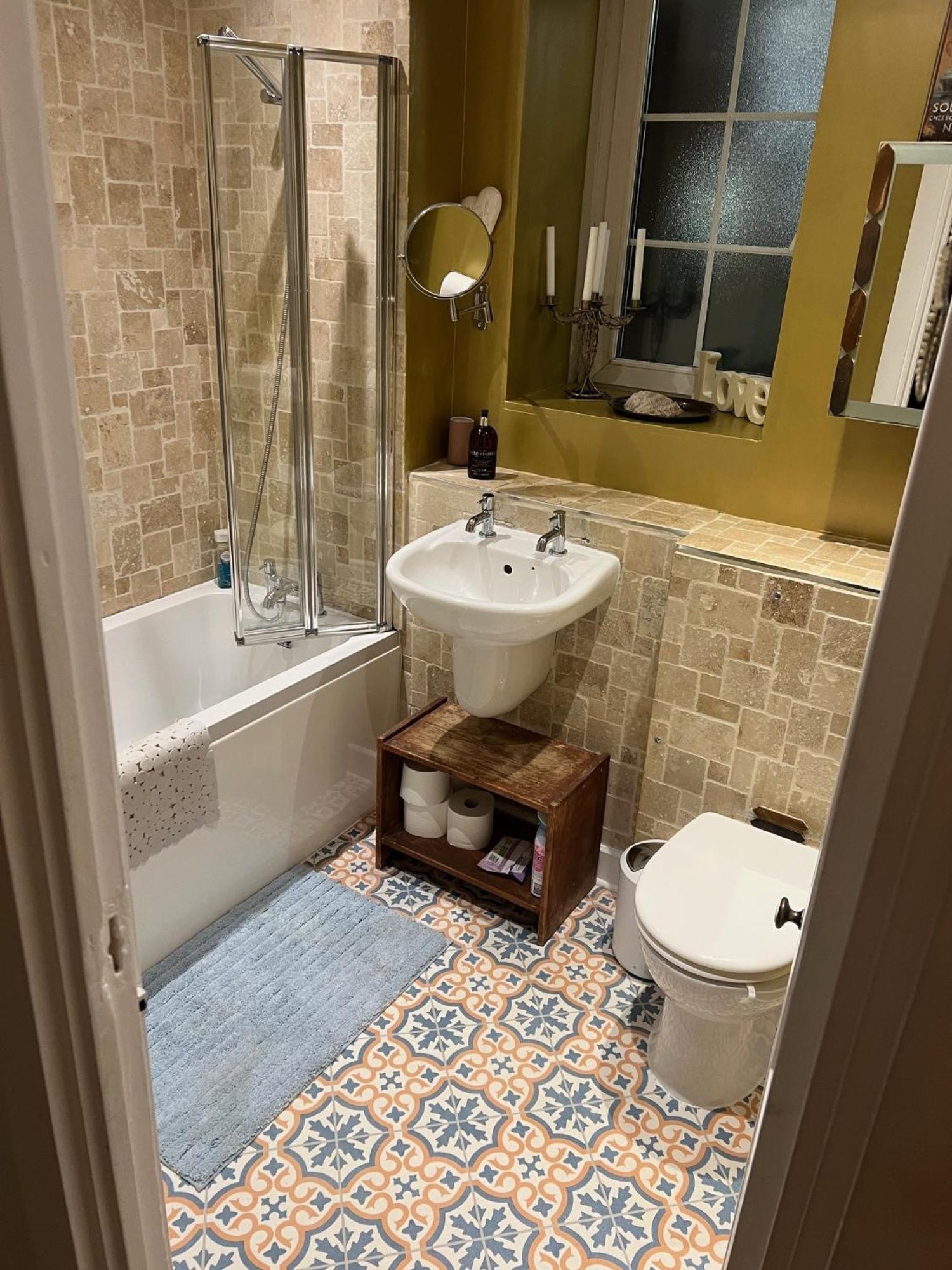 Great In An Uber Cool Flat! Bridge Apartment London
