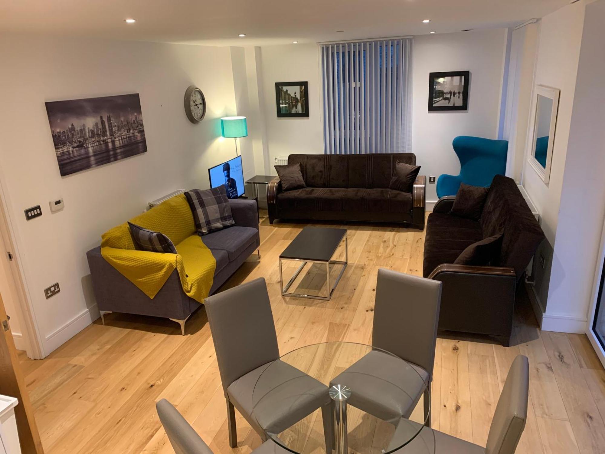 Modern Excel 2 Bedrooms 2 Bathrooms, Parking, Kitchen, Lounge, Balcony Apartamento *