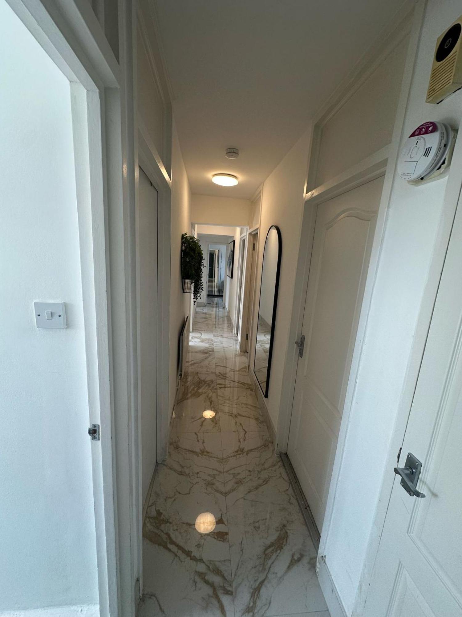 4 Bedroom Stylish * London