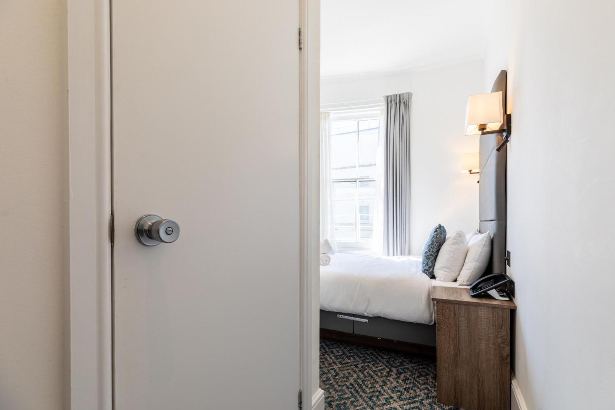 The Chapter - The J Hyde Park 3* London