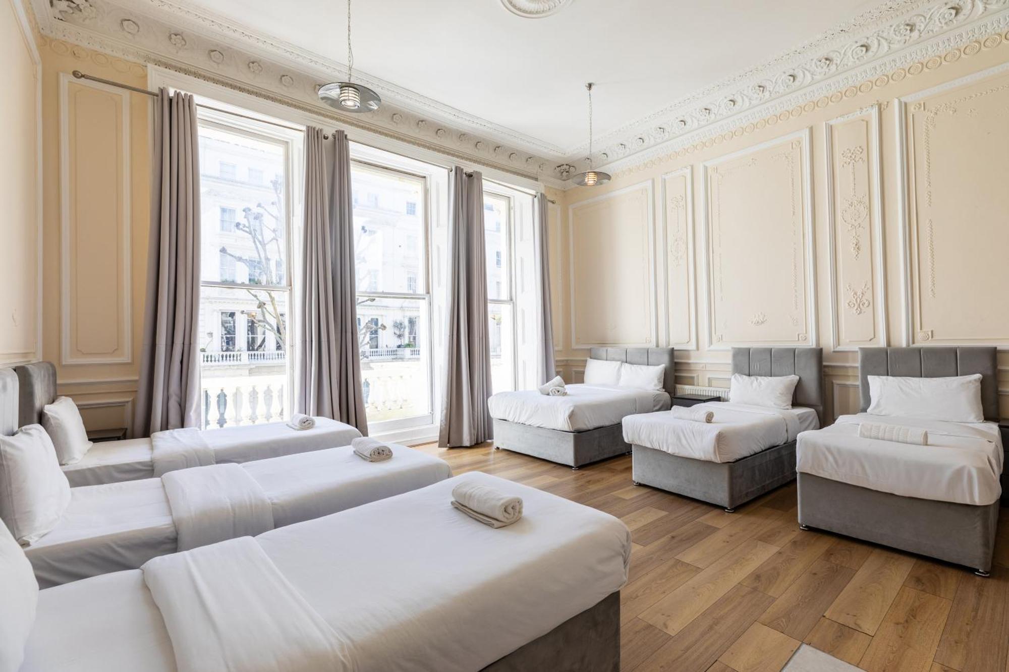 The Chapter - Hyde Park Hotel 2*