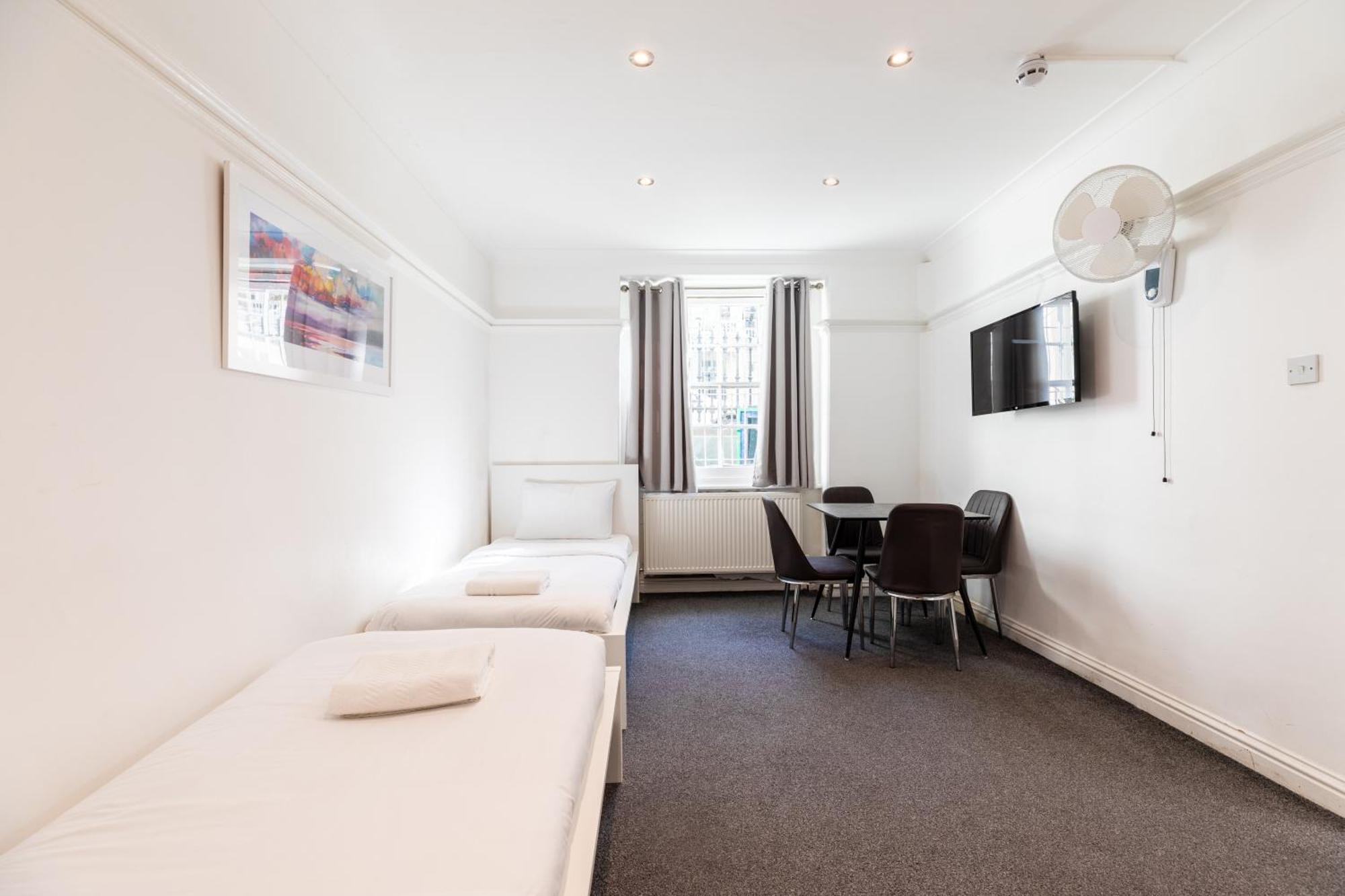 The Chapter - Hyde Park Hotel Londres
