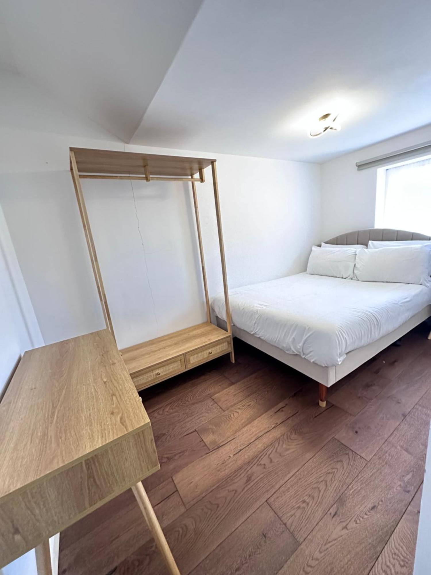 Skyline Stratford Apartment