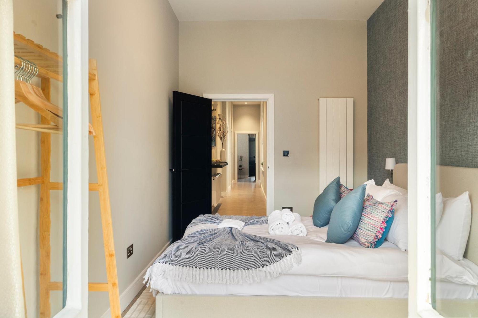 Luxury 3 Bedroom Flat 5 Min Walk To Maida Vale Tube Station Apartment London