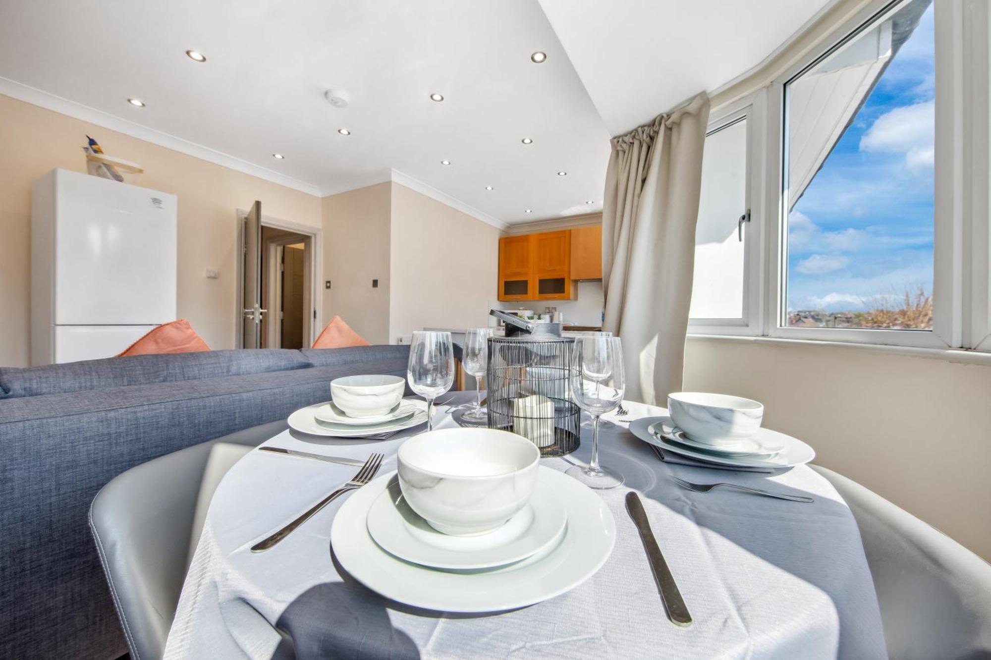 Apartment Stylish 4 Bed 2 Bath Nw London