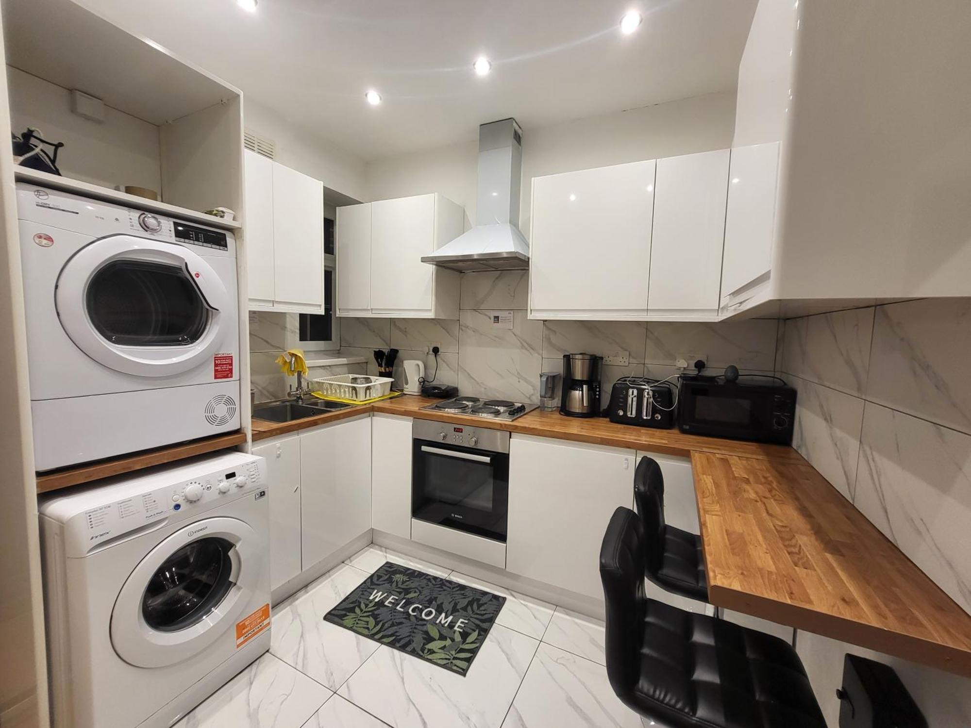 Marvellous For 8 People In Battersea - Zone 1, 3 Min Walking From The Main Station *