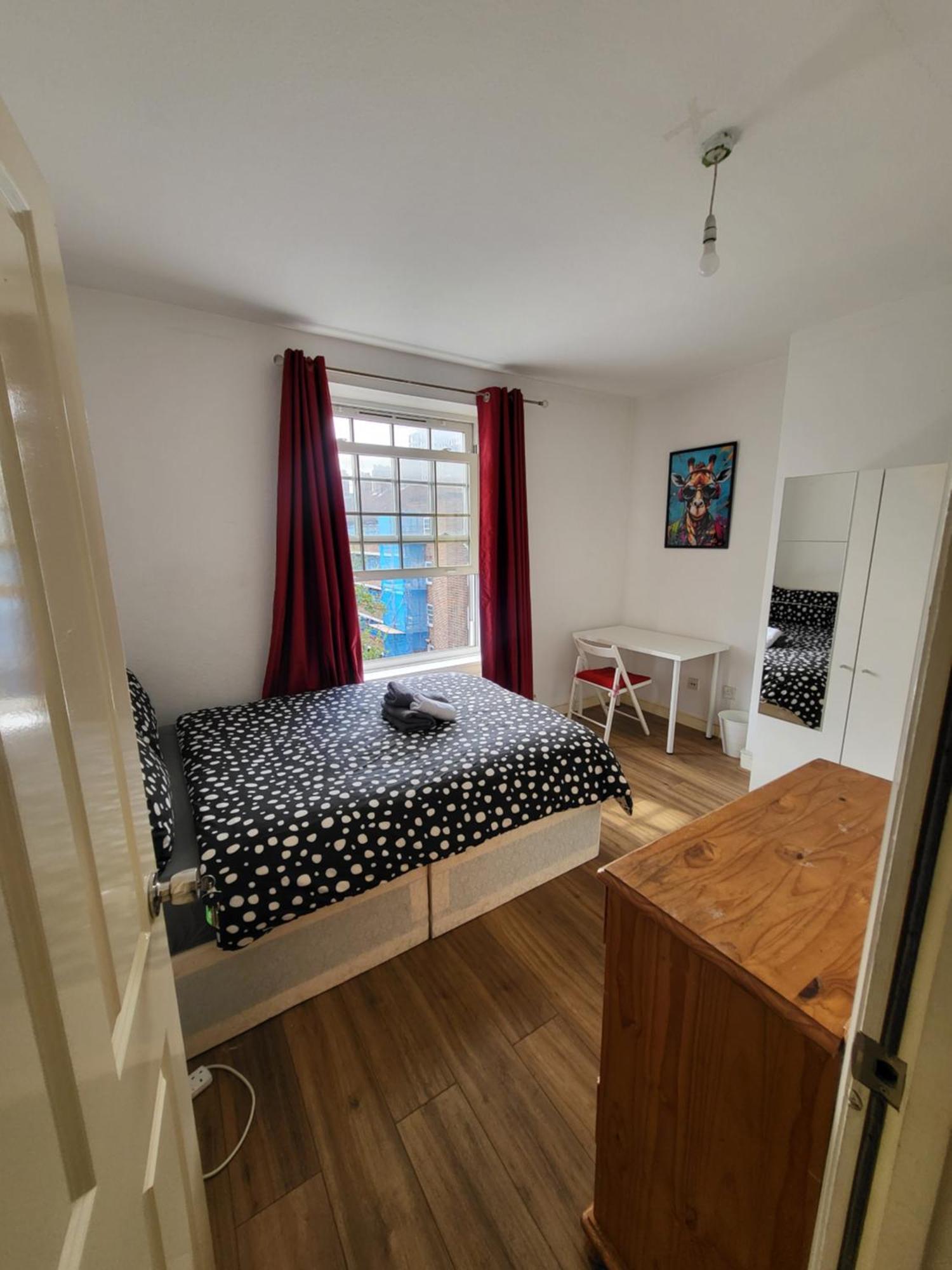 Marvellous For 8 People In Battersea - Zone 1, 3 Min Walking From The Main Station Apartment London