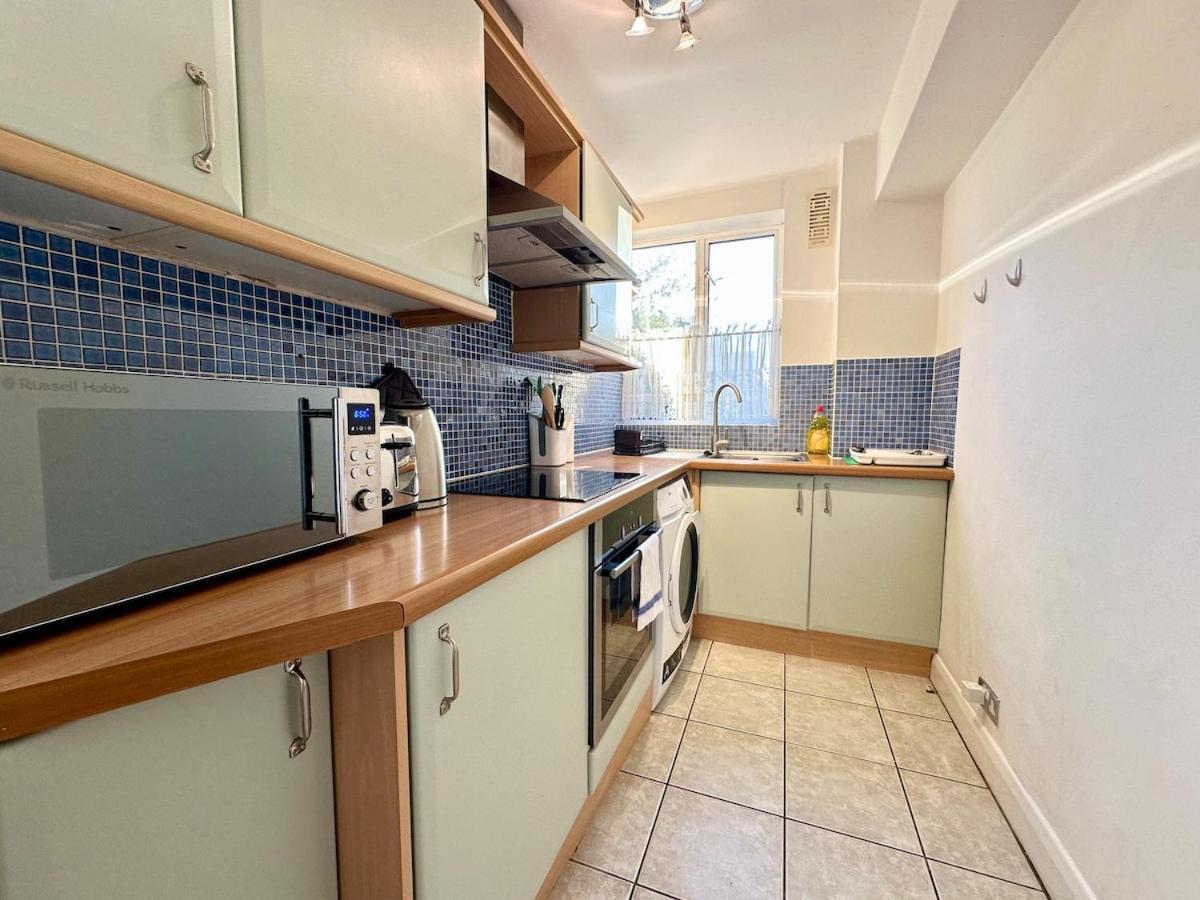 Beautiful Flat Chiswick Apartment