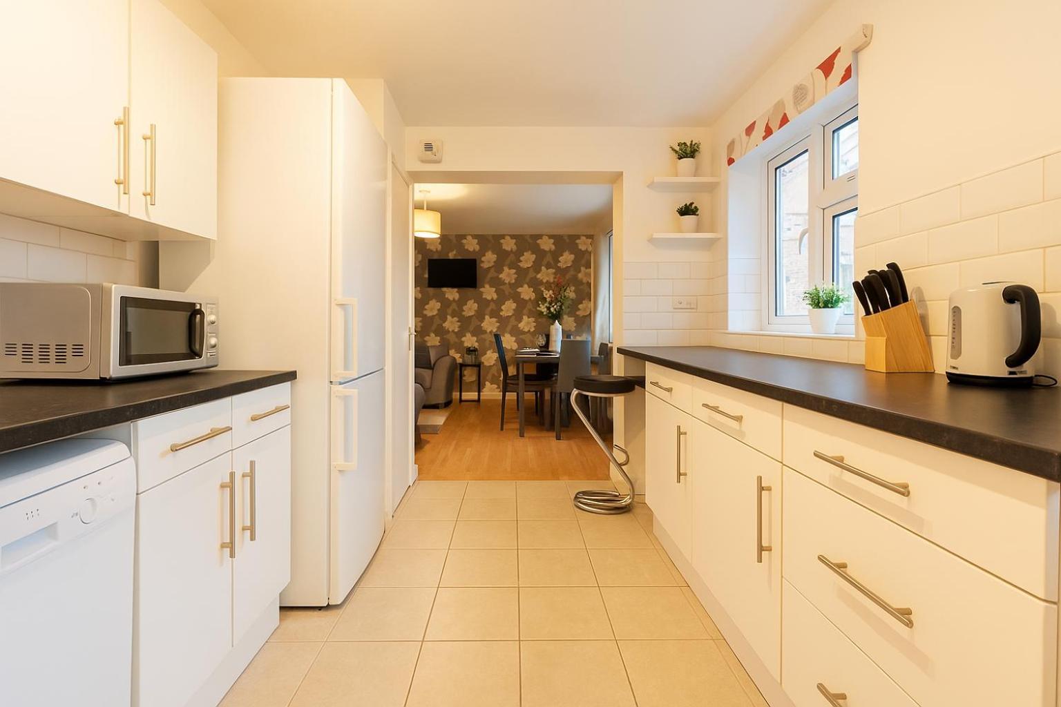 Luxury 2br 5 Mins To Bridge & Tube Apartment London
