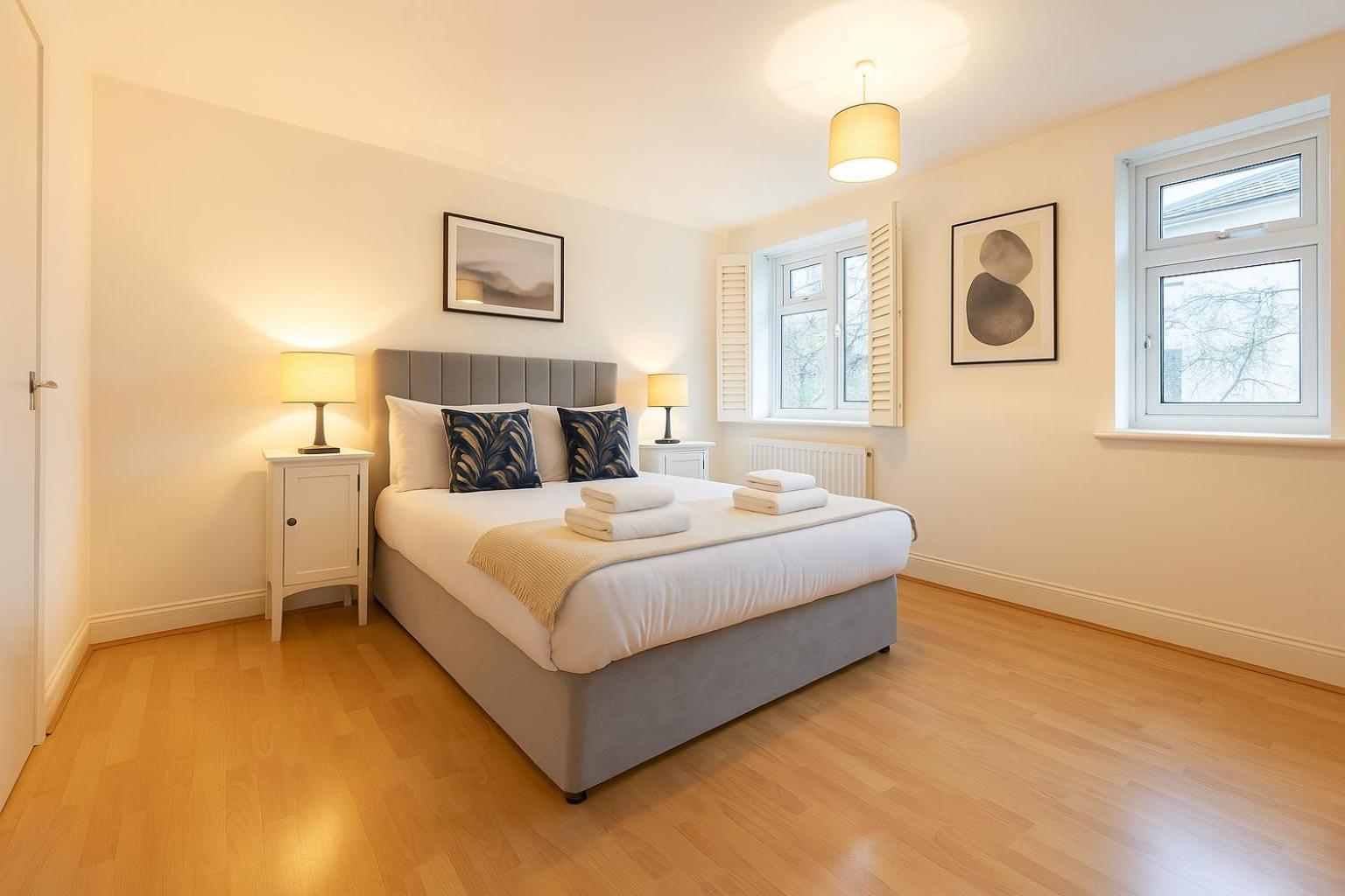 Luxury 2br 5 Mins To Bridge & Tube London
