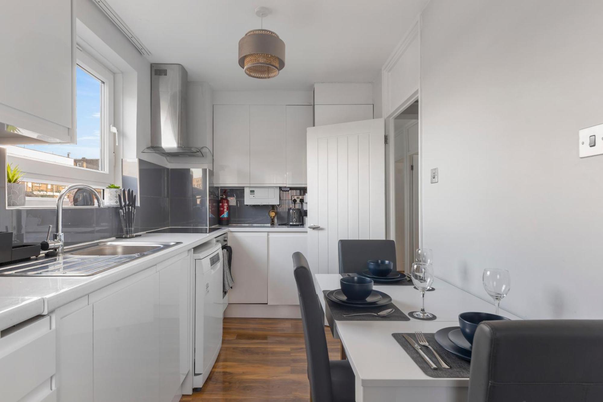 Apartment Monthly For 3-bedroom Only 5 Minutes To Hoxton Station London
