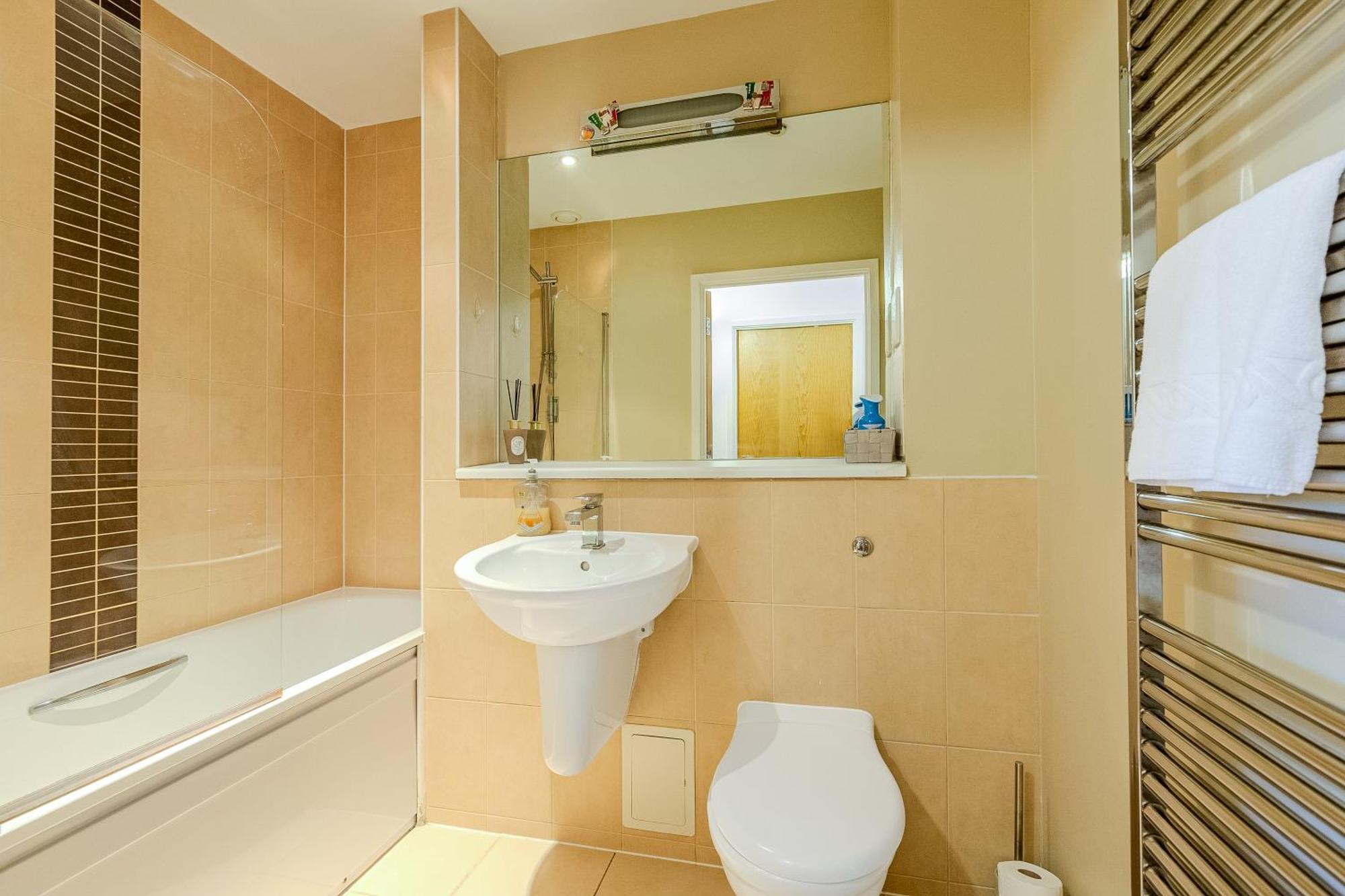 Greenwhich - Charming 2 Bed Flat Apartment