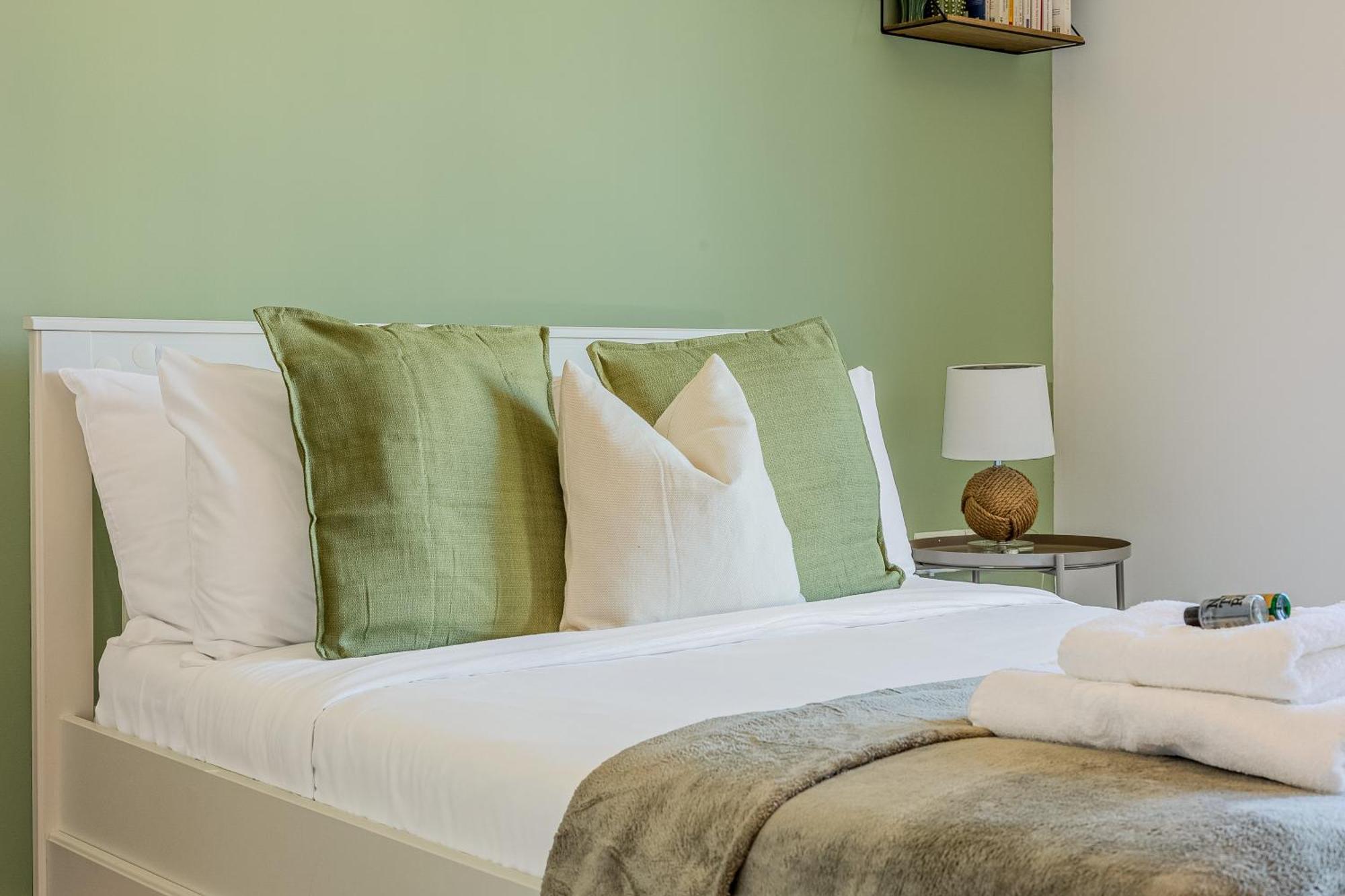 Greenwhich - Charming 2 Bed Flat *
