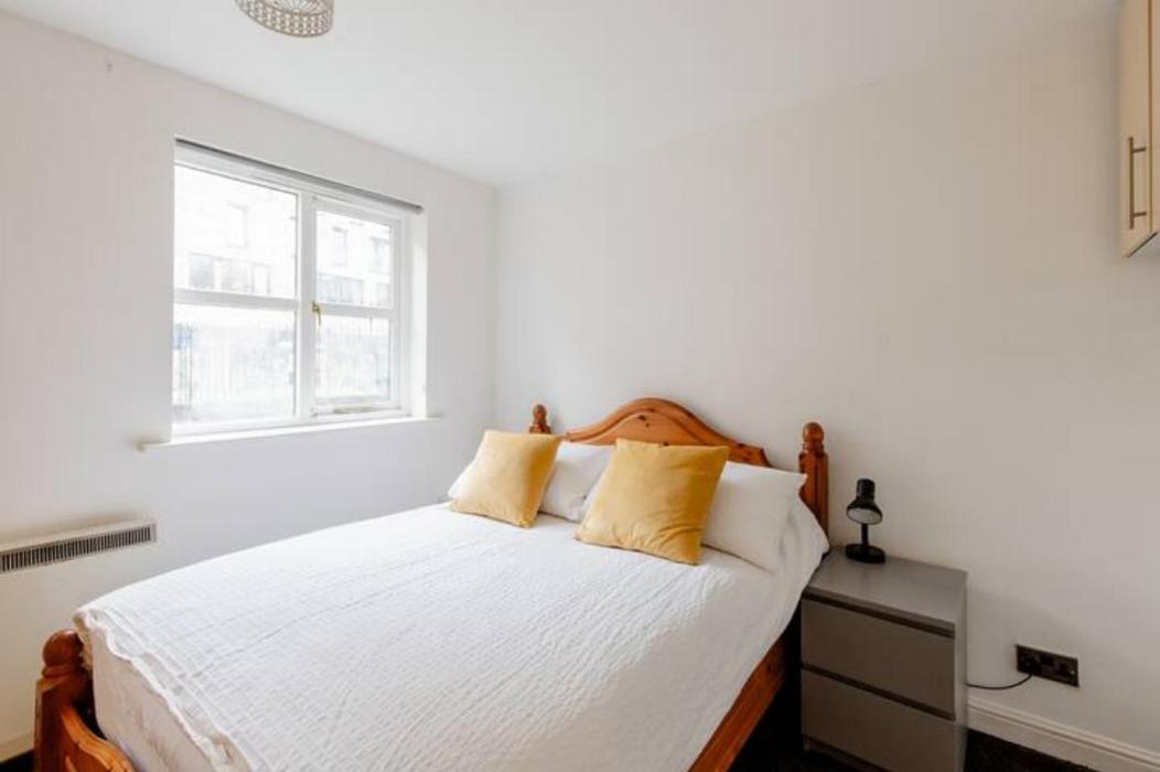 Apartment Surrey Docks Se16 Near Canada Water N Easy Access Canary Wharf *