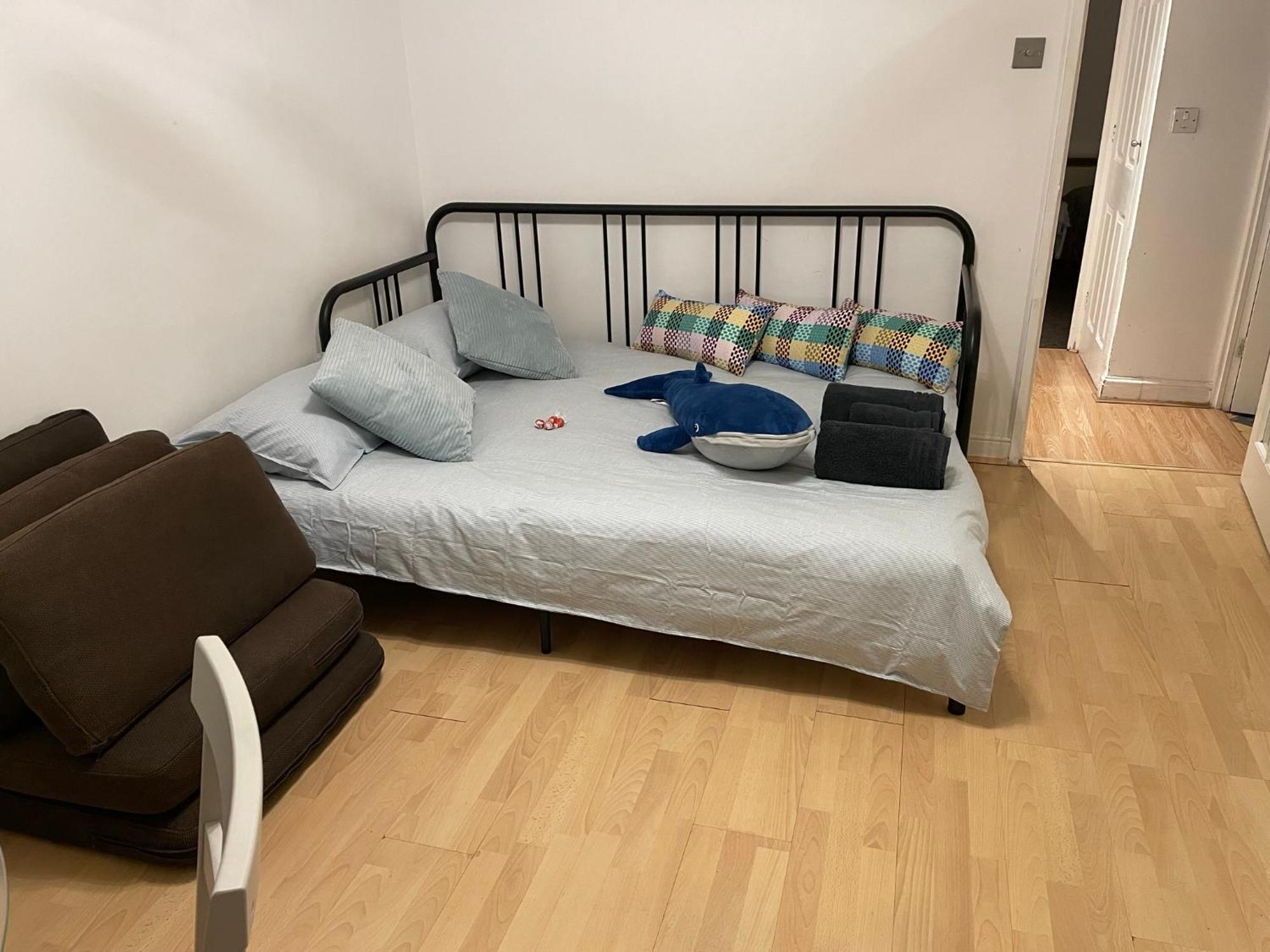 Surrey Docks Se16 Near Canada Water N Easy Access Canary Wharf London
