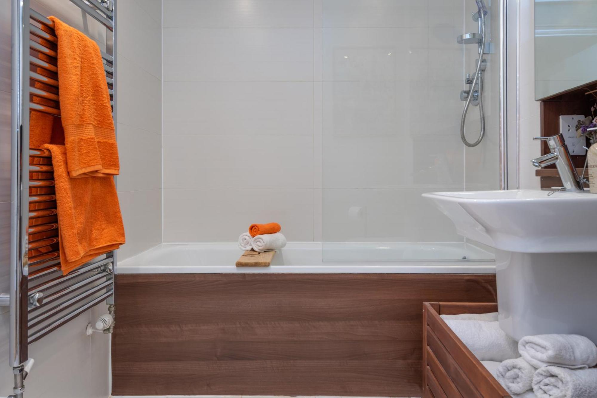 The Angel Residence, Sleeps 4 * London