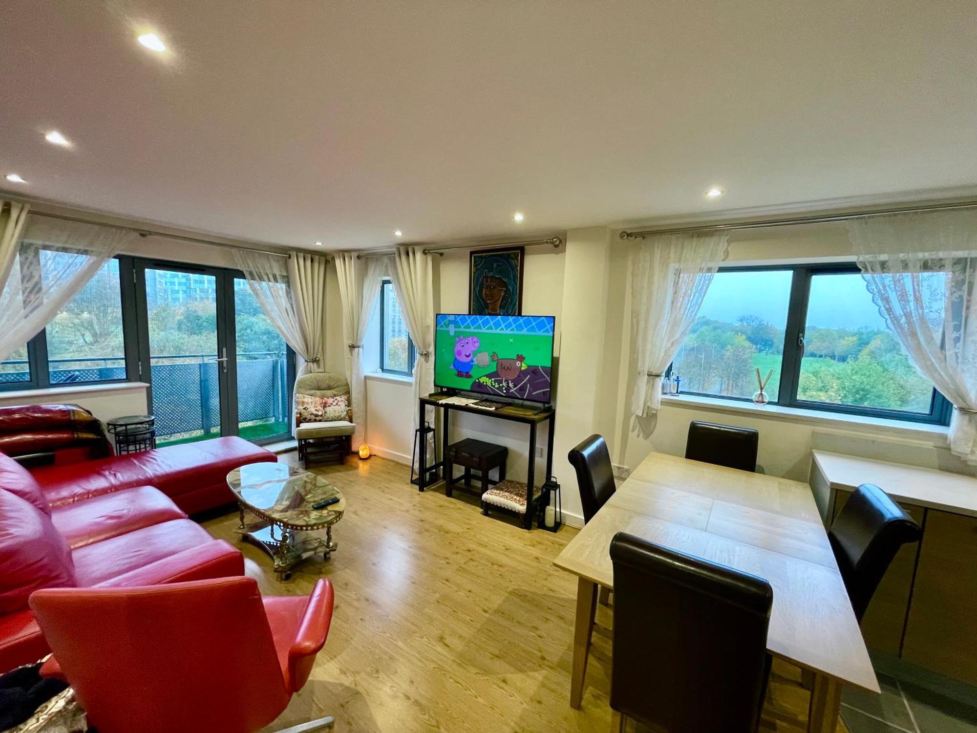 Waterfall Oasis: Luxury Wembley With Parking * London