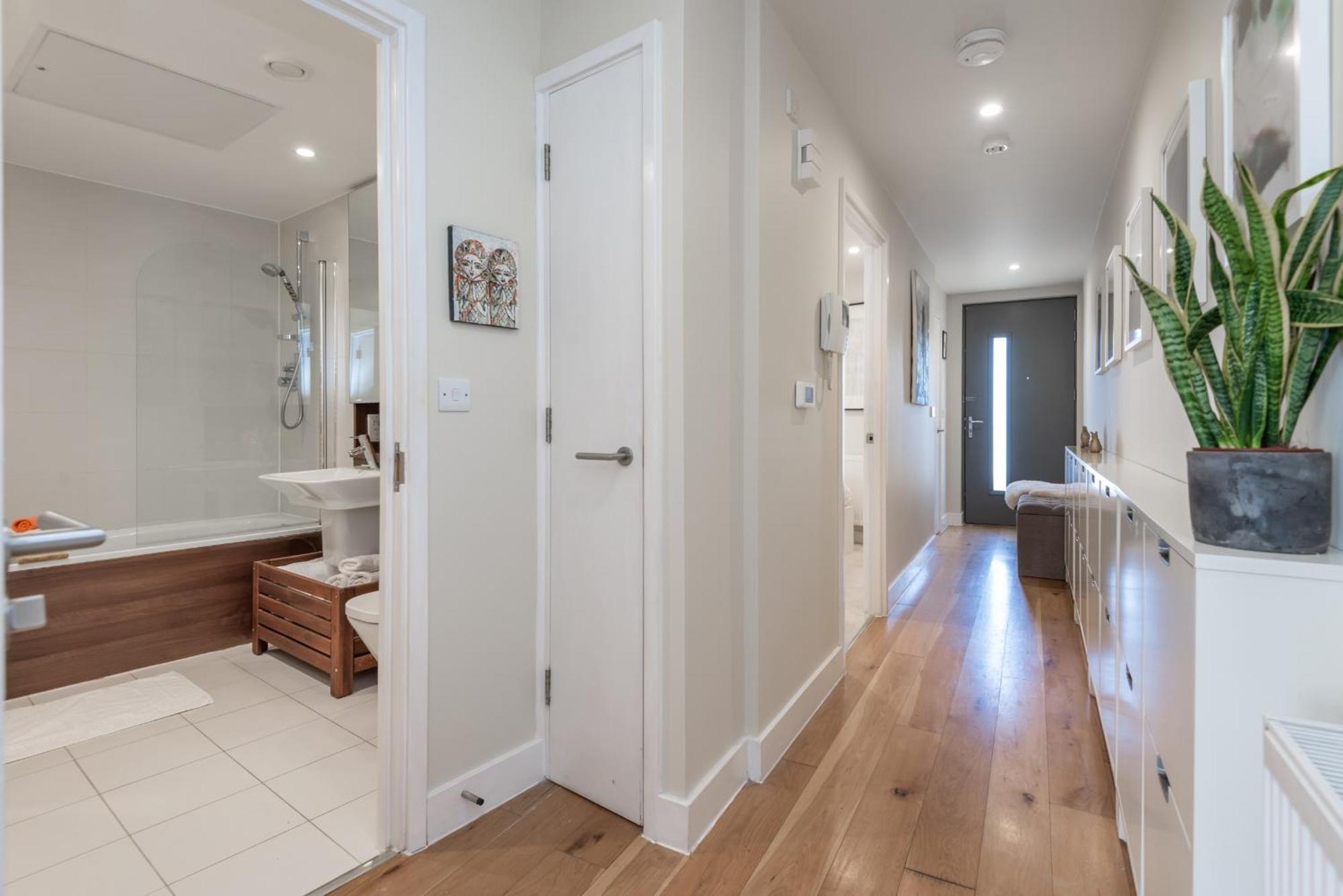 Apartment The Angel Residence, Sleeps 4 *