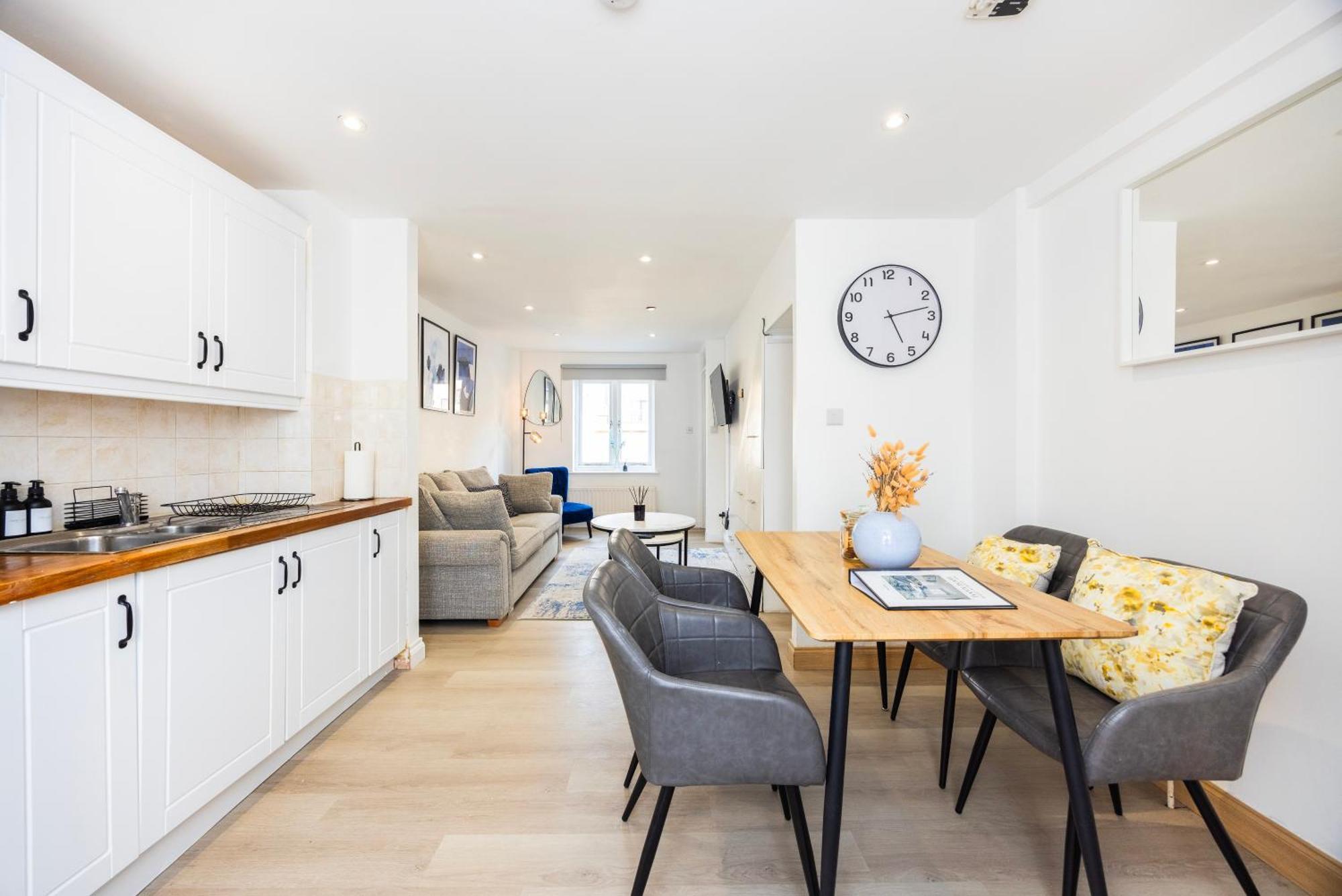 Stylish 2 Bedroom With Garden Free Parking Smart Tvs Close To Thames Riverside And Canary Wharf Ferienhaus