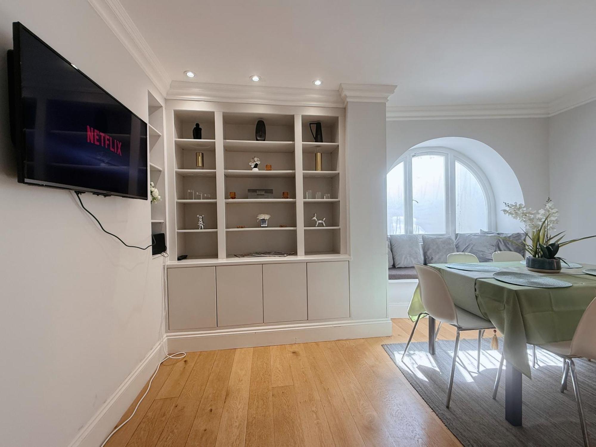 Spacious And Cosy 3brs 5f House In Heart Of Pousada