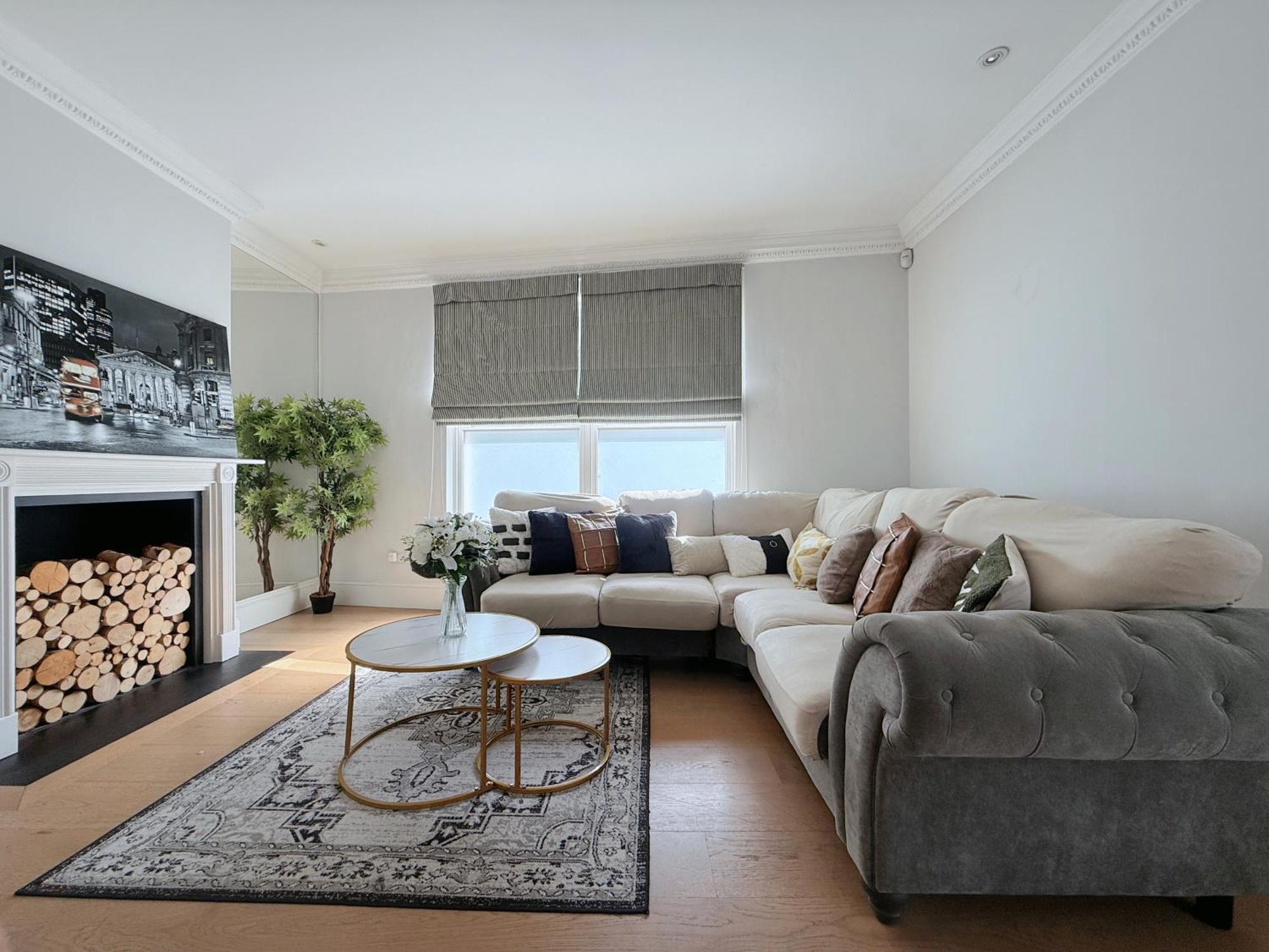 Spacious And Cosy 3brs 5f House In Heart Of Londres