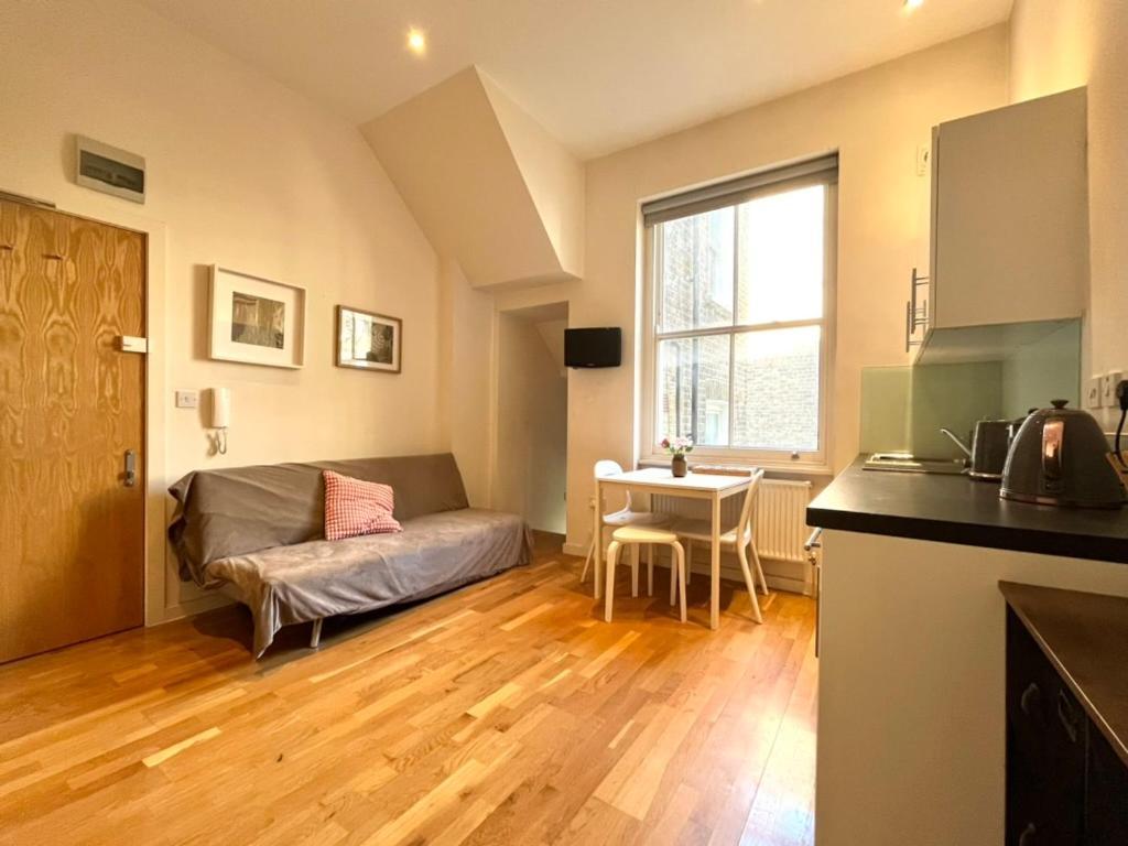 Apartment Bright And Airy One Bedroom Condo, Olympia, Kensington *