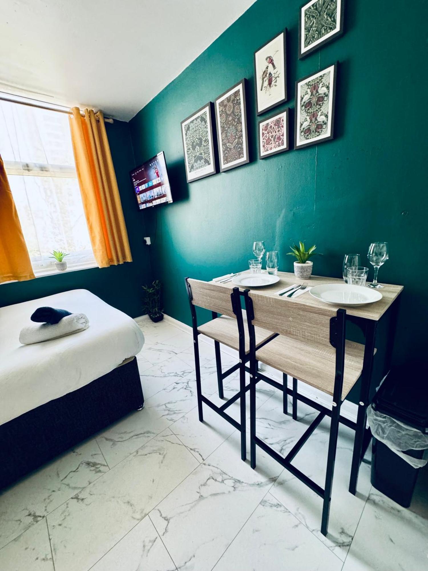 Private Flat In Centre