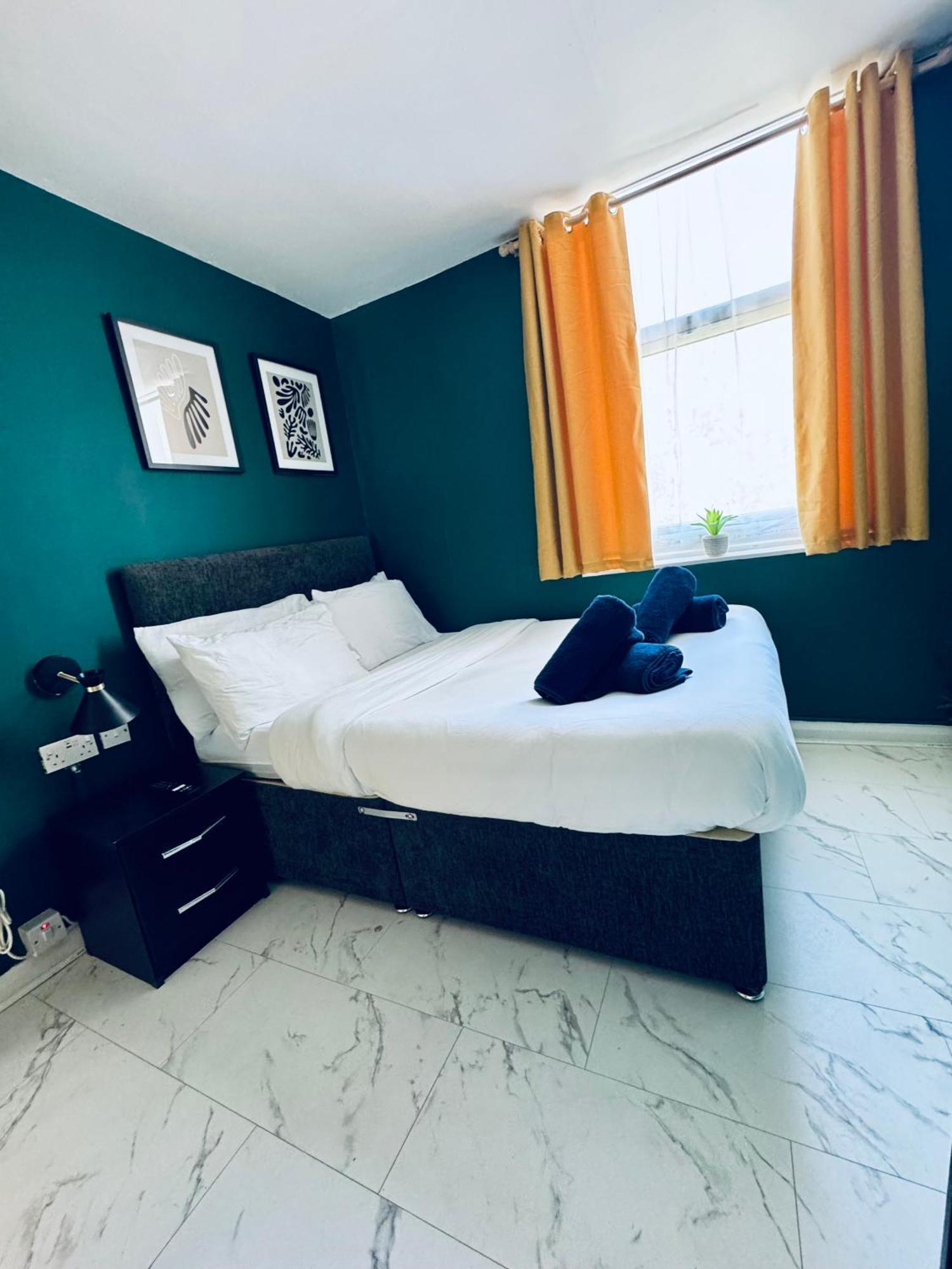Private Flat In Centre