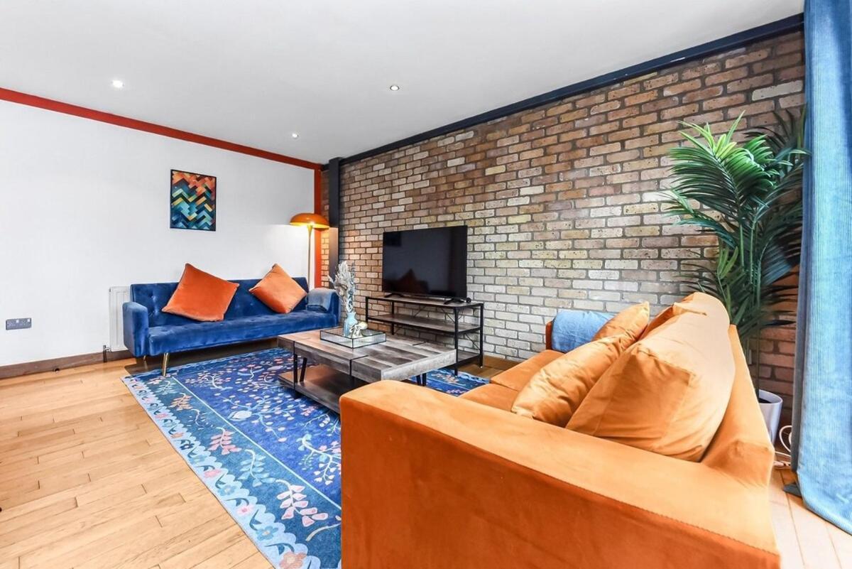 Modern And Industrial 2 Bed - Close To London Bridge, Sleeps 6 Apartment London