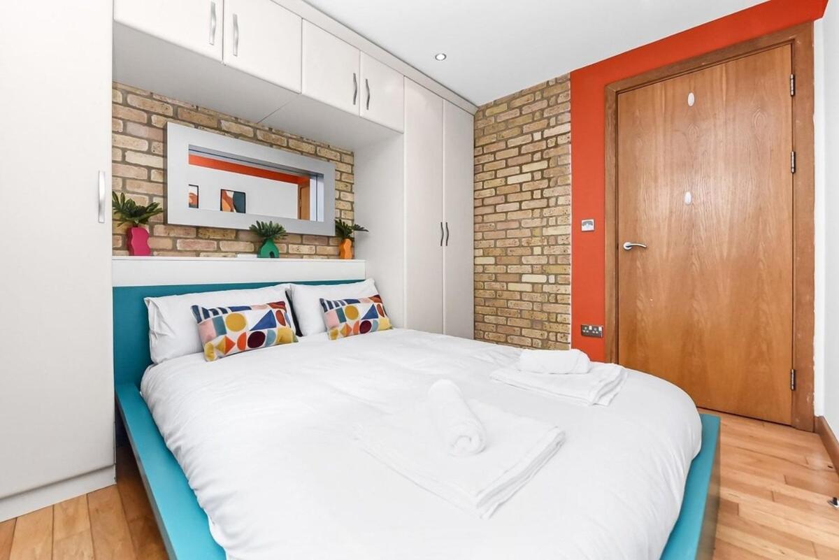 Apartment Modern And Industrial 2 Bed - Close To London Bridge, Sleeps 6