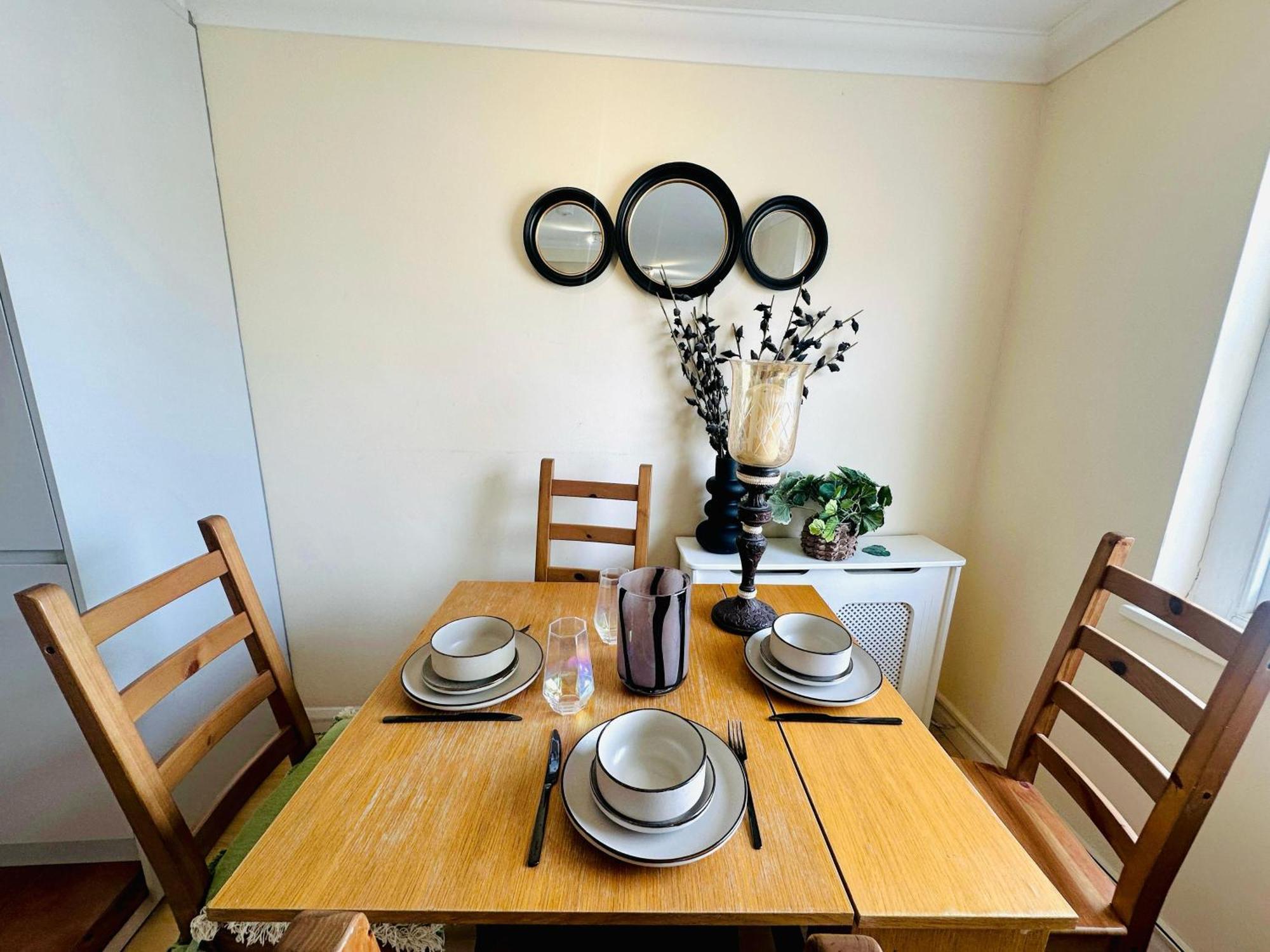 Notting Hill 2 Bedroom Cosy Apartment *
