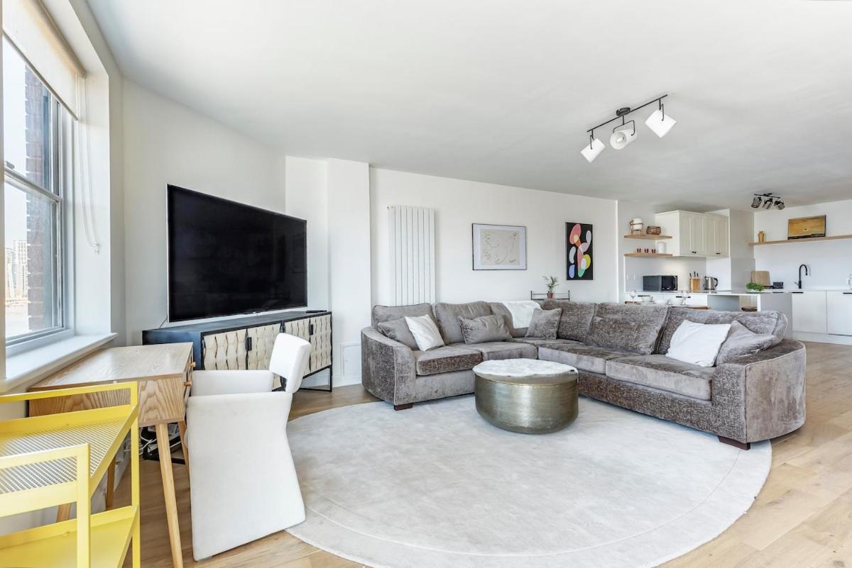 Apartment Riverside With Thames Views