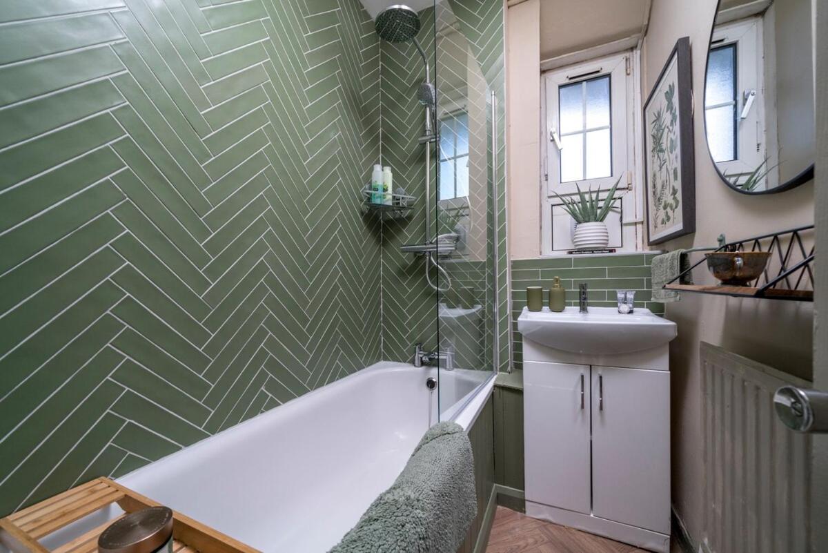 Apartment Stylish 1-bed Spitalfields - Sleeps 4 -zone 1 London