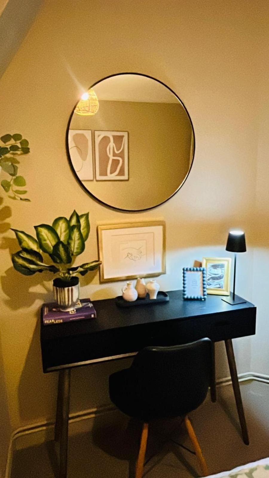Stylish 1-bed Spitalfields - Sleeps 4 -zone 1 Apartment *