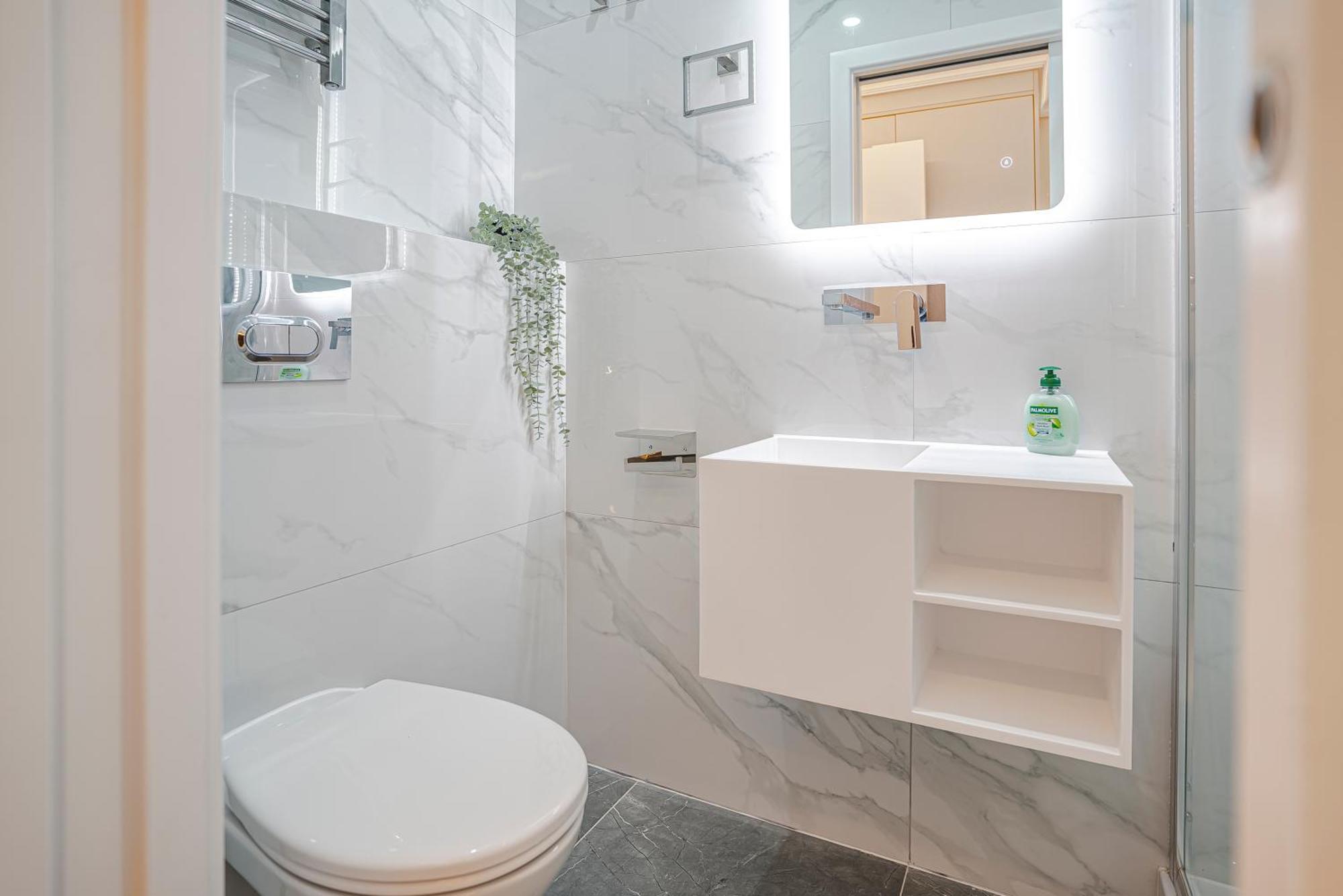 Modern Nw2 Self Check-in Pet Friendly Apartment London