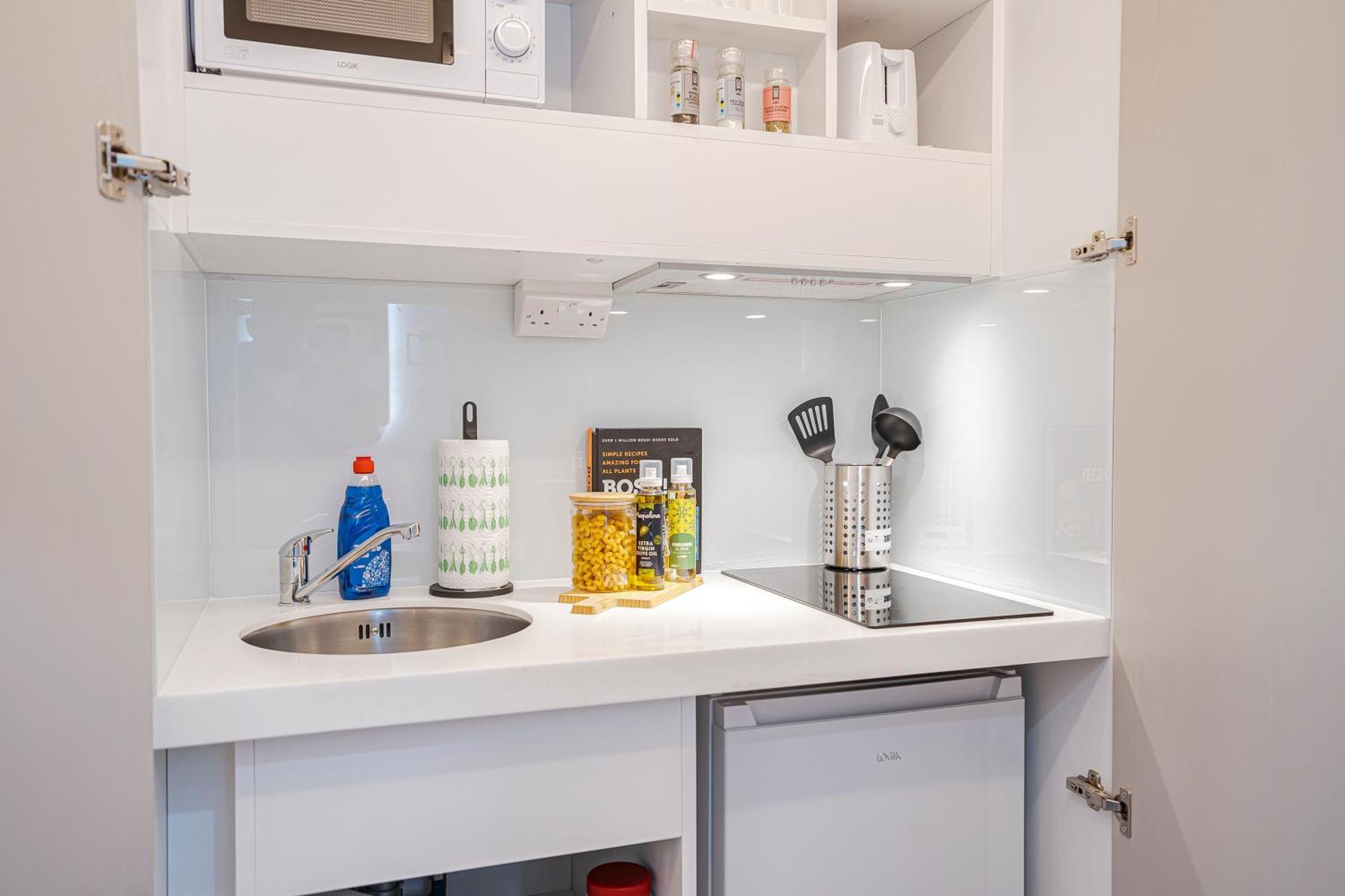 Apartment Modern Nw2 Self Check-in Pet Friendly