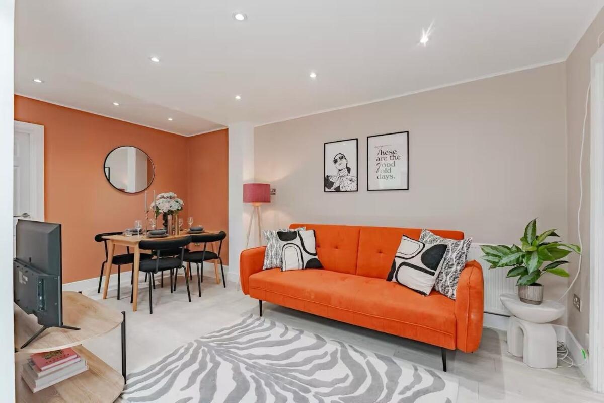 The Stylish Shamrock City Escape - Luxury Apt With Garden - Near Westfields - Sleeps 8 * Londres