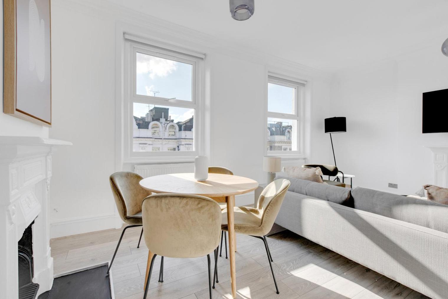 Blueground Earls Court Fully Furnished Lon-131 London