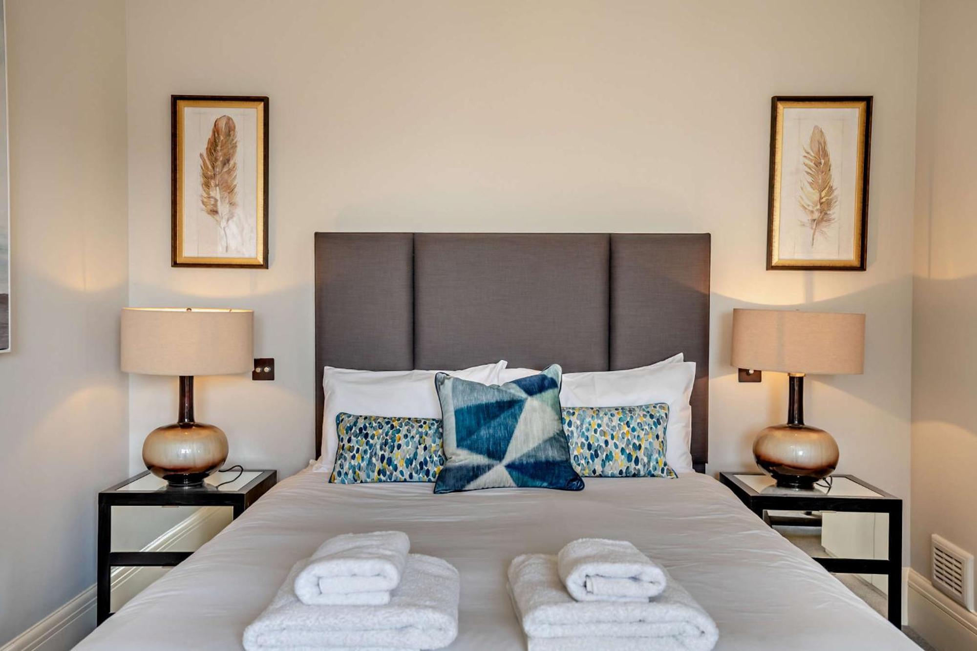 Strathmore Court Apartment London