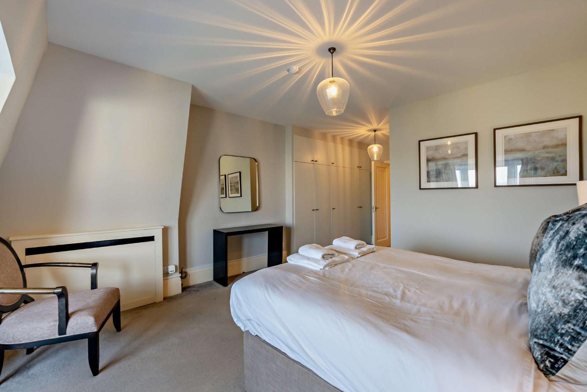 Strathmore Court Apartment *
