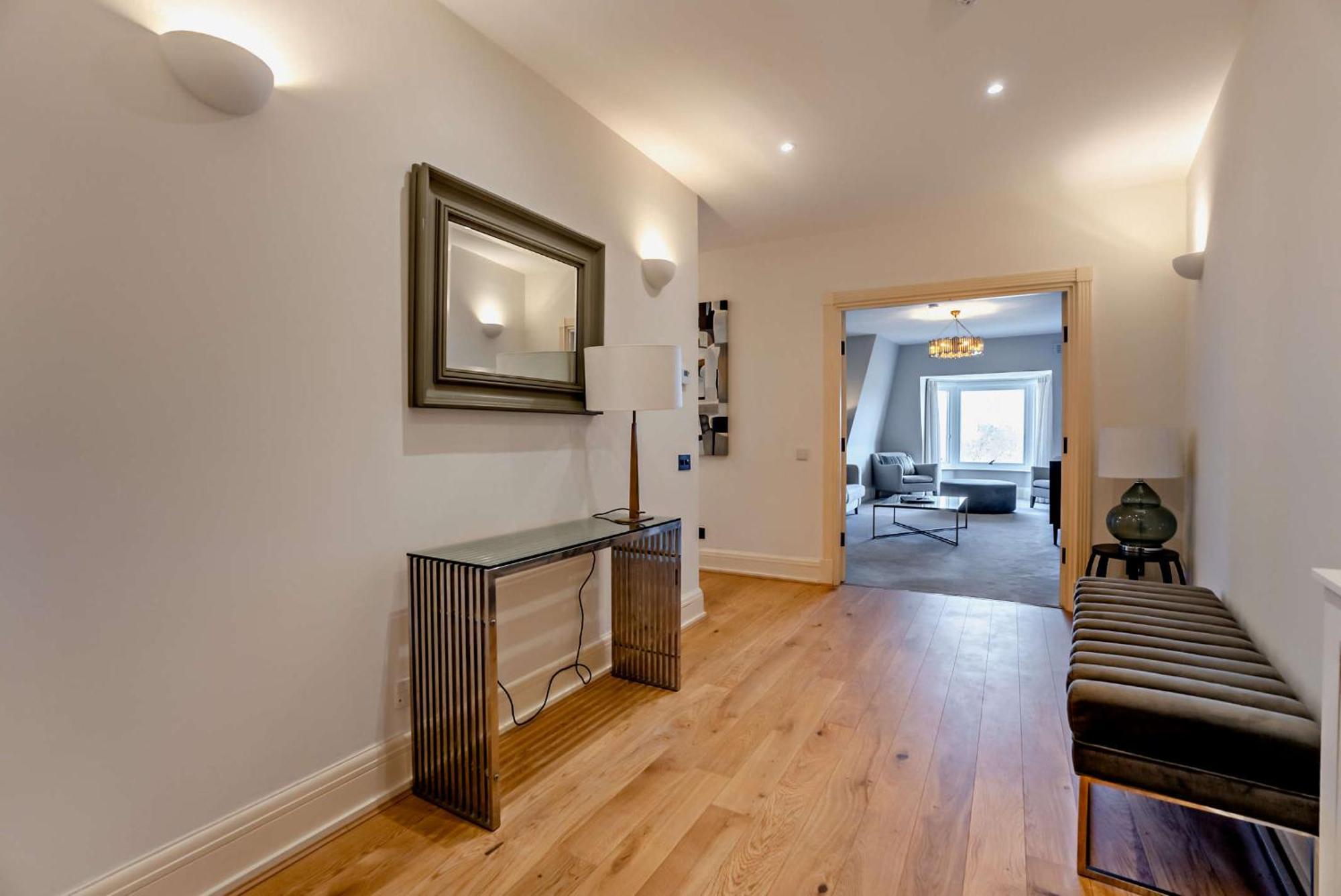 Apartment Strathmore Court London