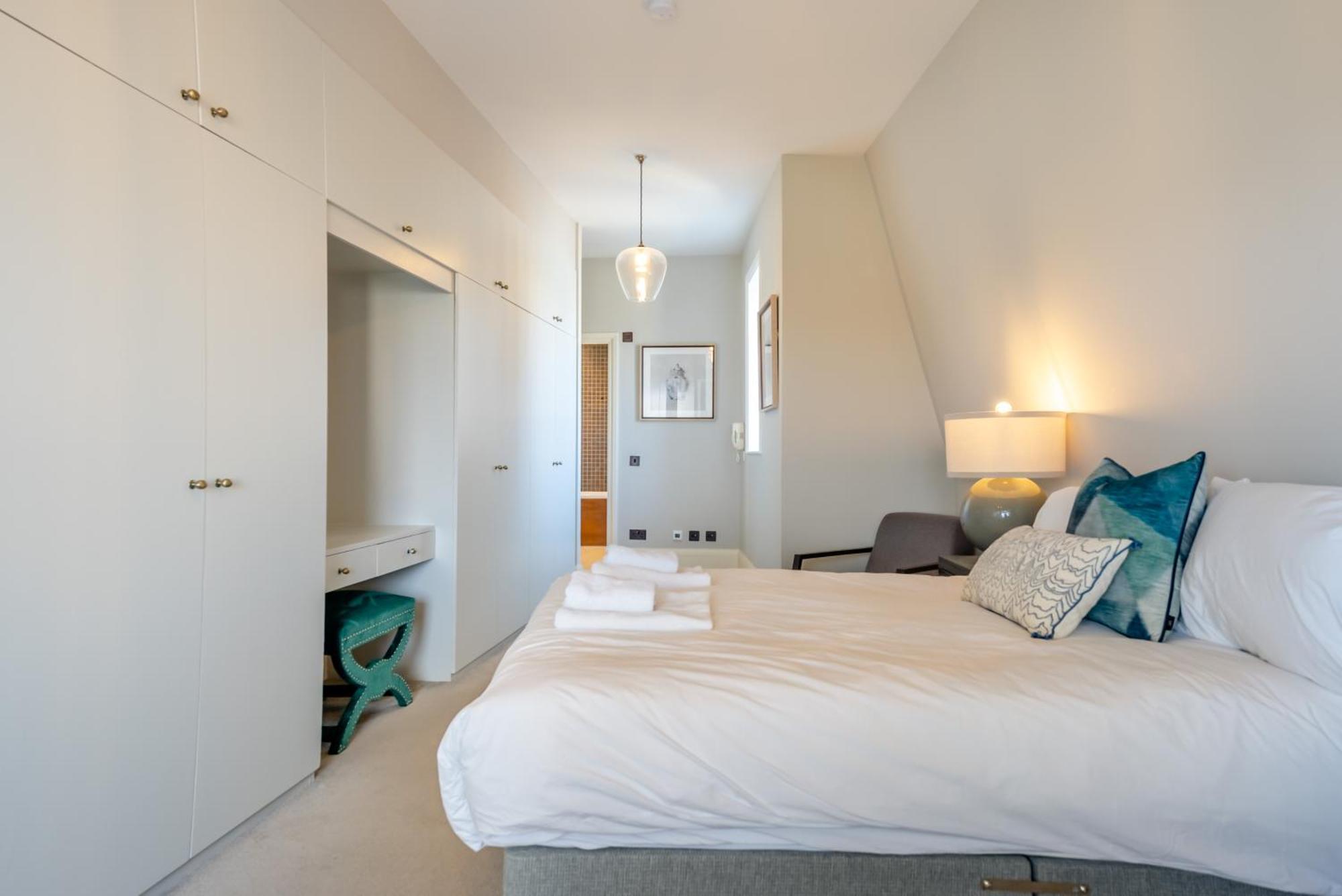 Strathmore Court * London