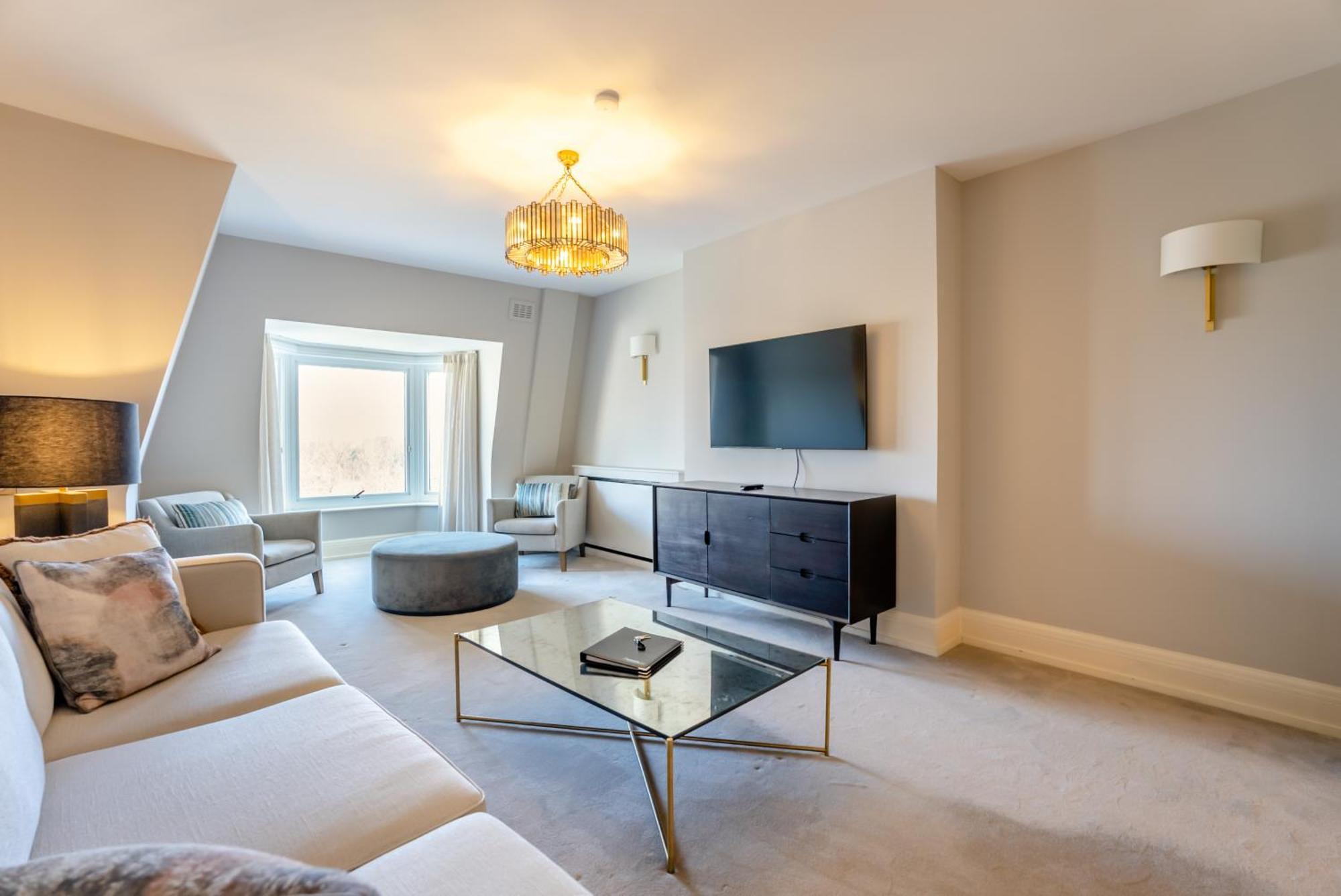 Strathmore Court Apartment London
