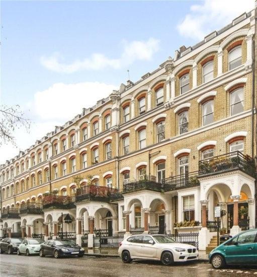 Charming And Full Of Character Apartment London