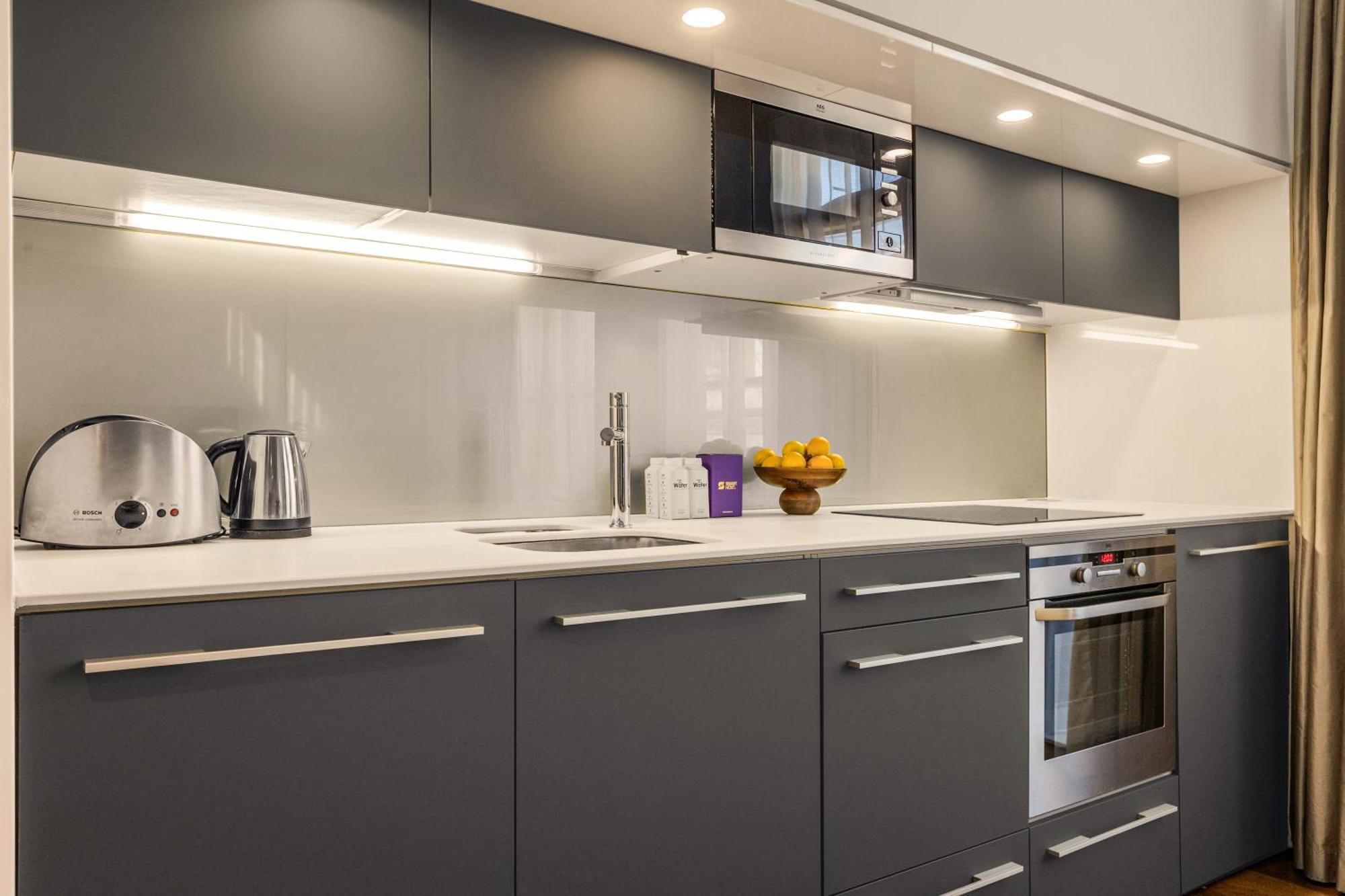 Servised On Artillery Lane 4* London