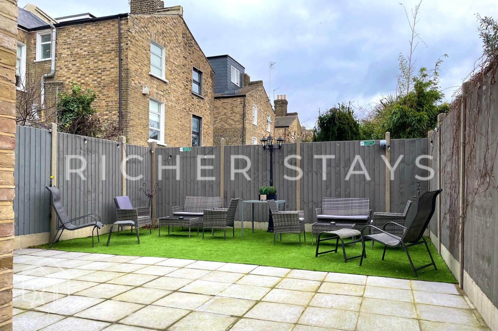 Hackney - En-suite & Amenities Hotel 4*
